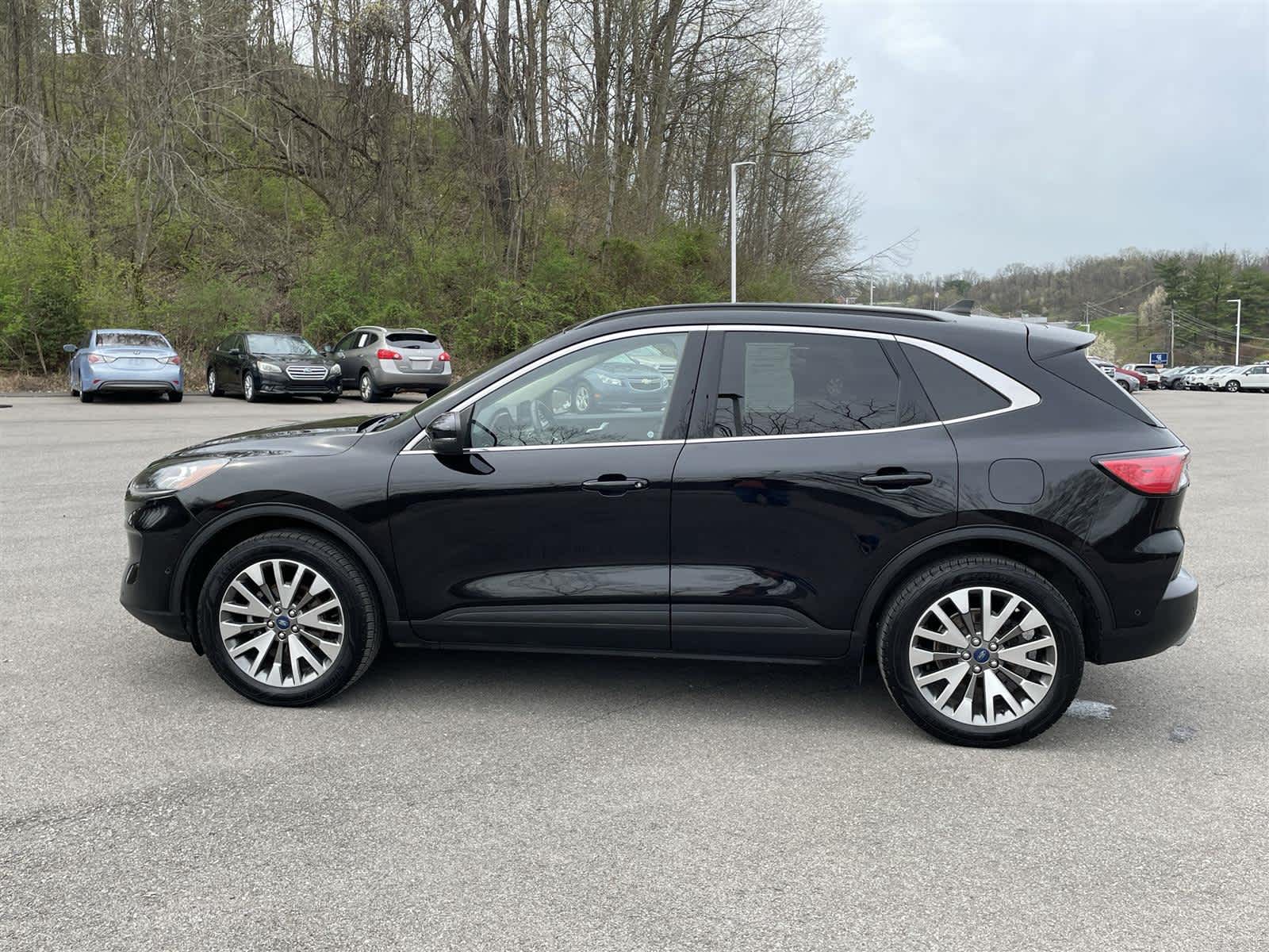 2020 Ford Escape Titanium 2