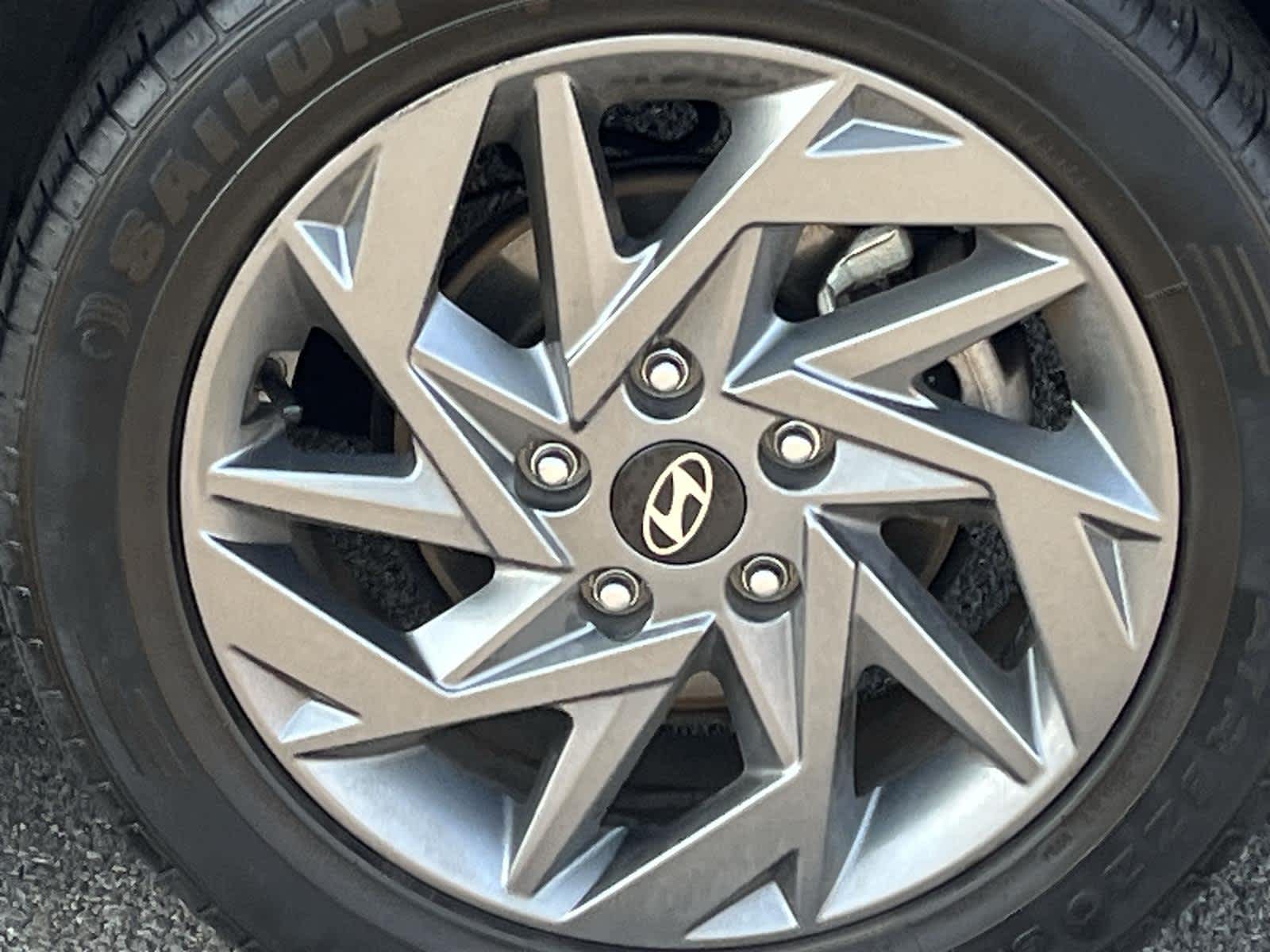 Thumbnail: 2024 Hyundai Elantra - 11