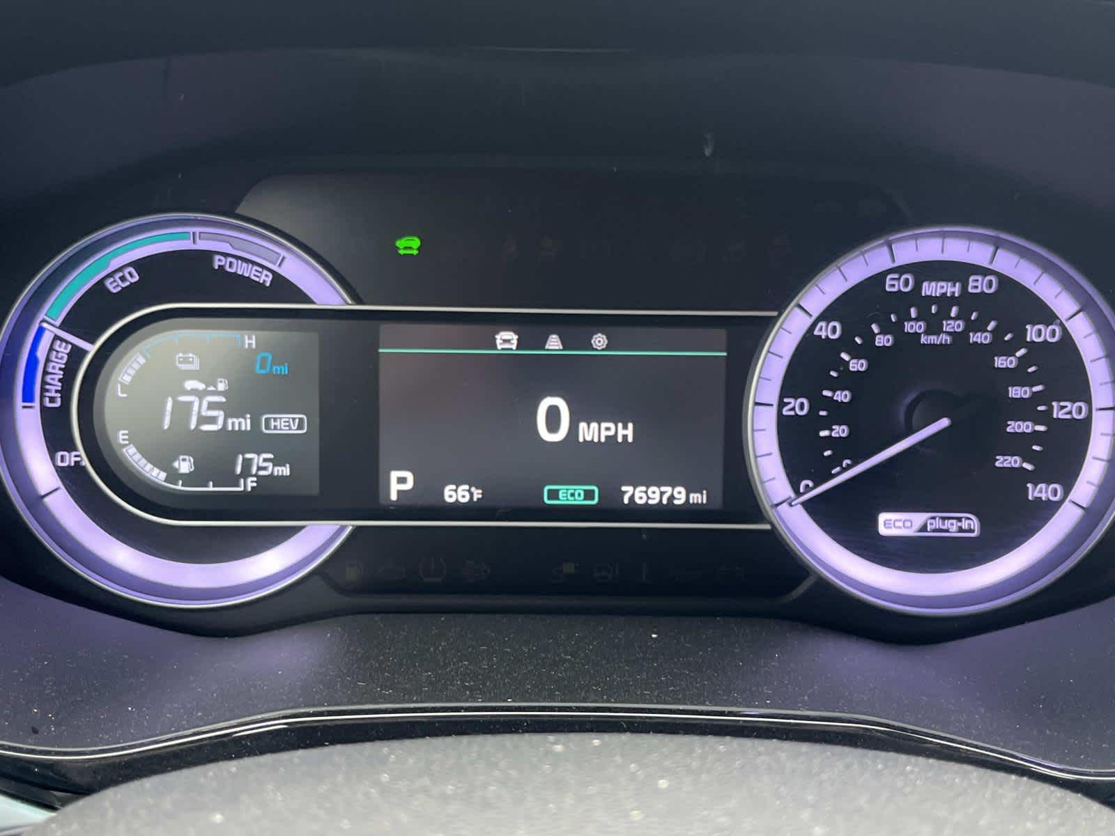 Thumbnail: 2022 Kia Niro - 16