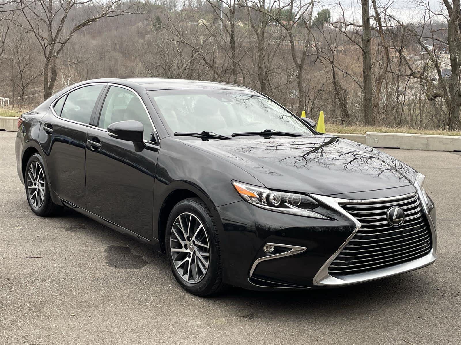 Thumbnail: 2017 Lexus ES - 7