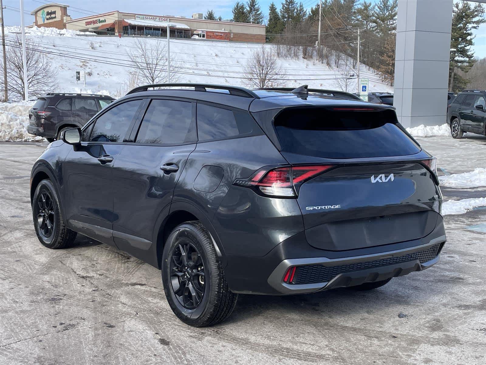 Thumbnail: 2023 Kia Sportage - 3