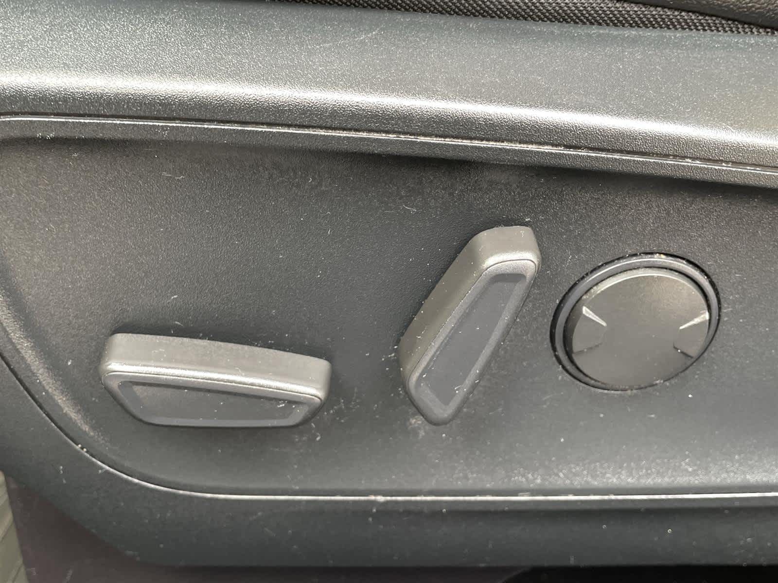 2020 Ford Escape Titanium 13