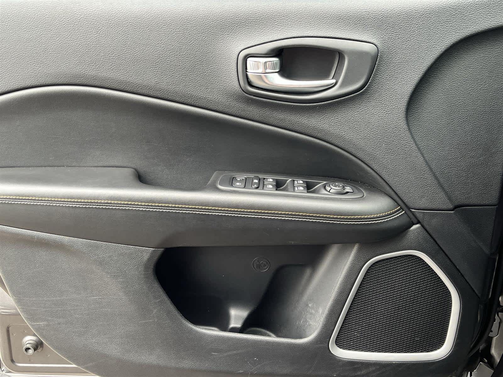 Thumbnail: 2019 Jeep Compass - 23