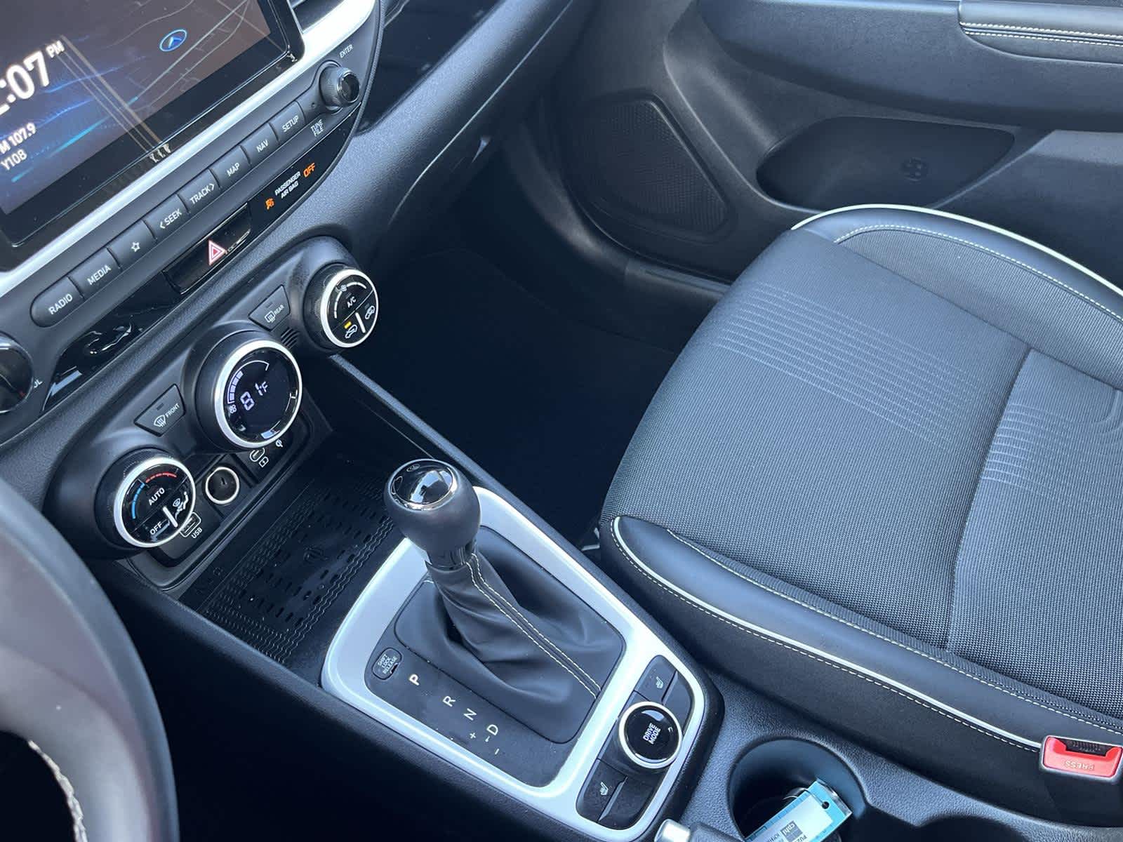 Thumbnail: 2023 Hyundai Venue - 23