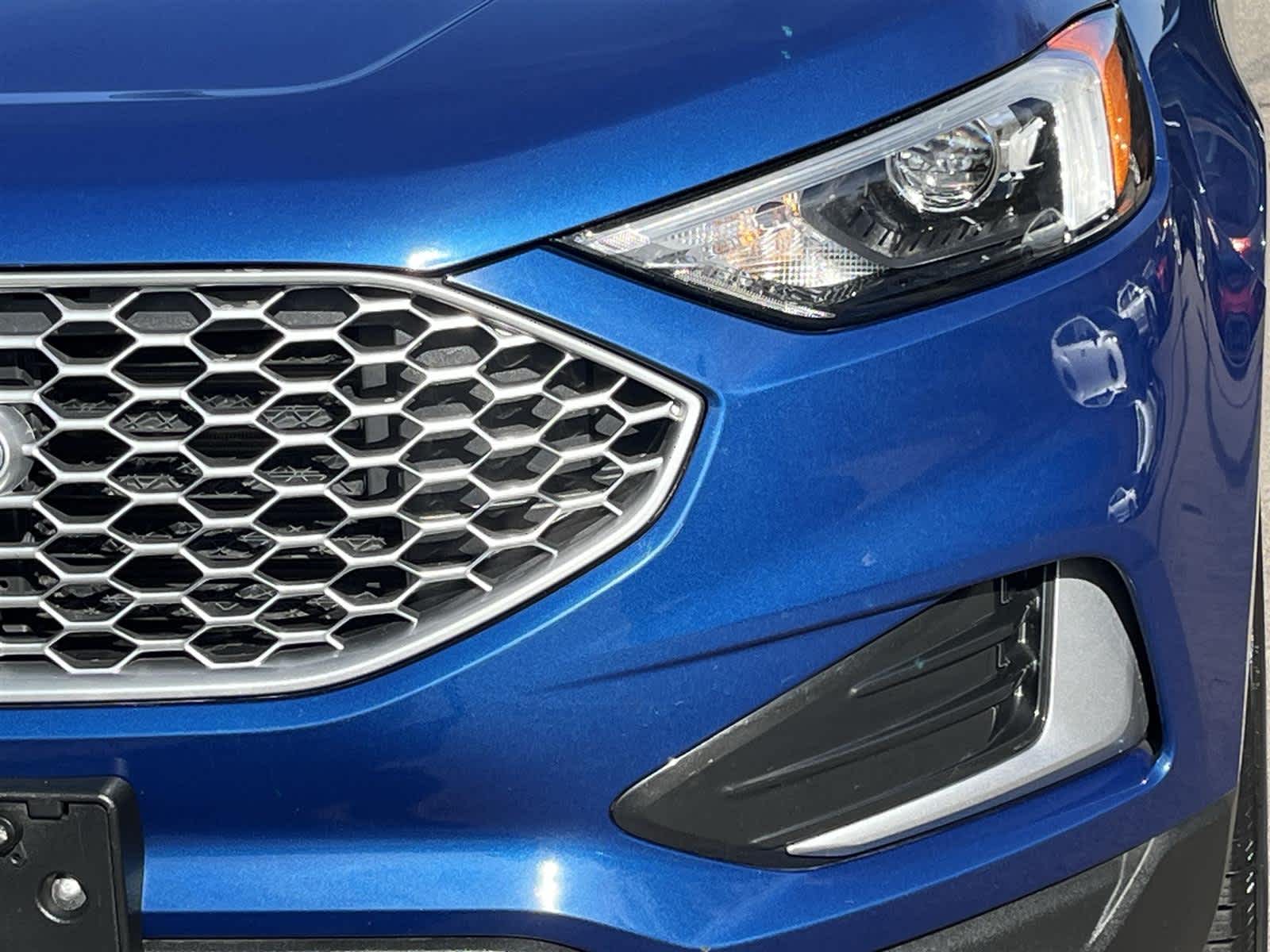 Thumbnail: 2023 Ford Edge - 9