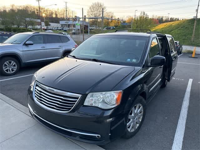 2012 Chrysler Town & Country Touring 2