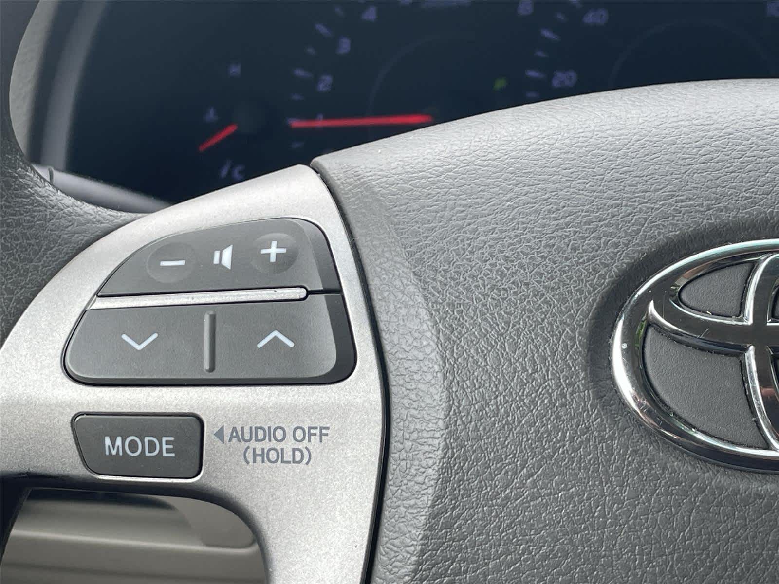 Thumbnail: 2010 Toyota Camry - 24