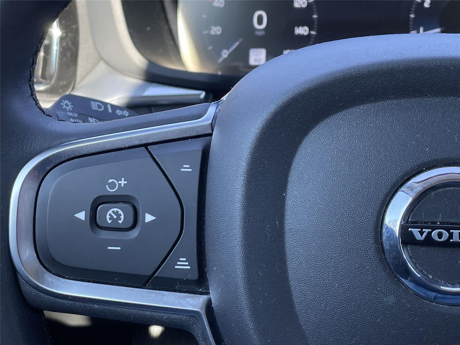 Thumbnail: 2019 Volvo XC60 - 29