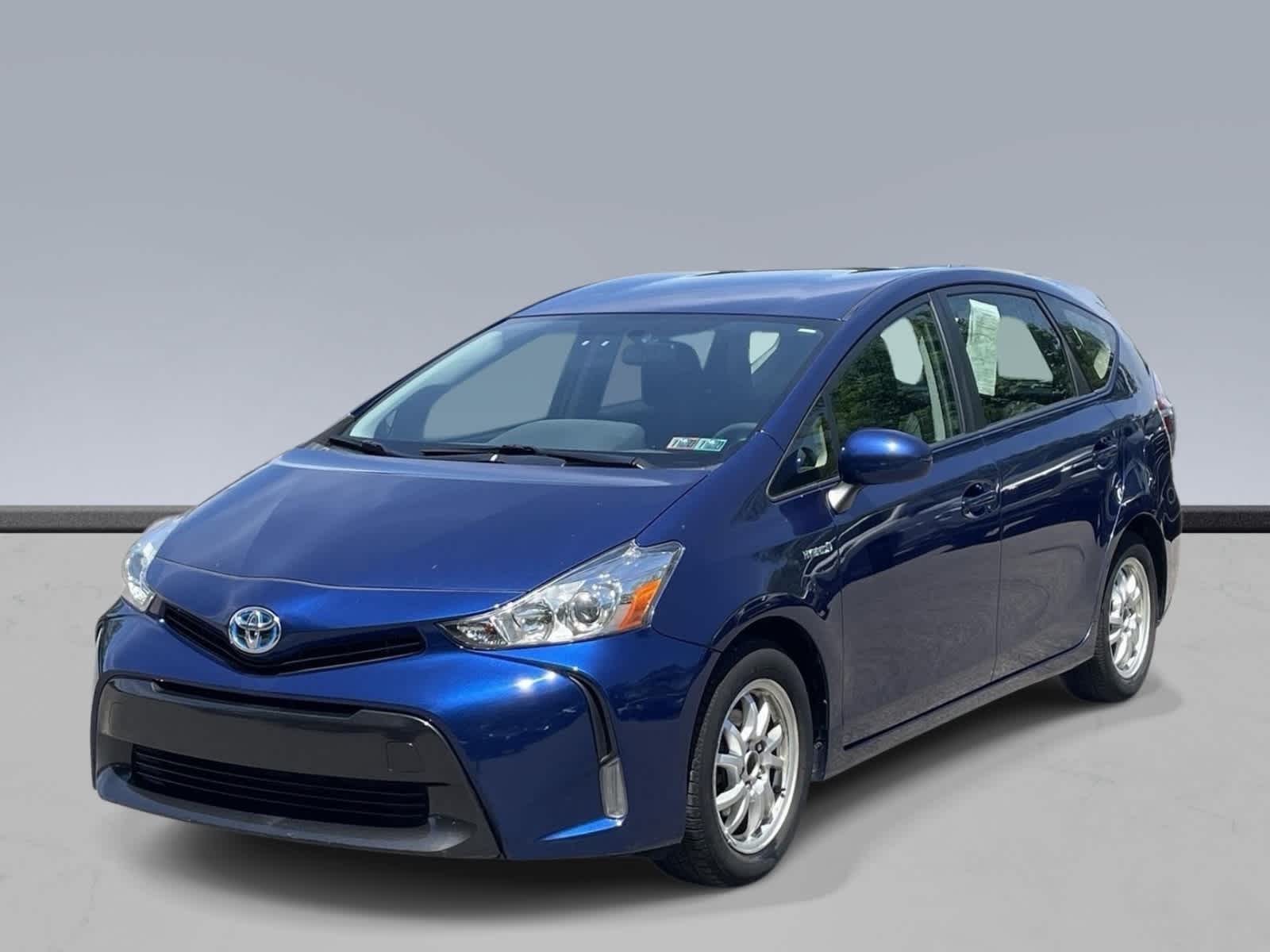 2015 Toyota Prius v Five -
                  Mcmurray, PA