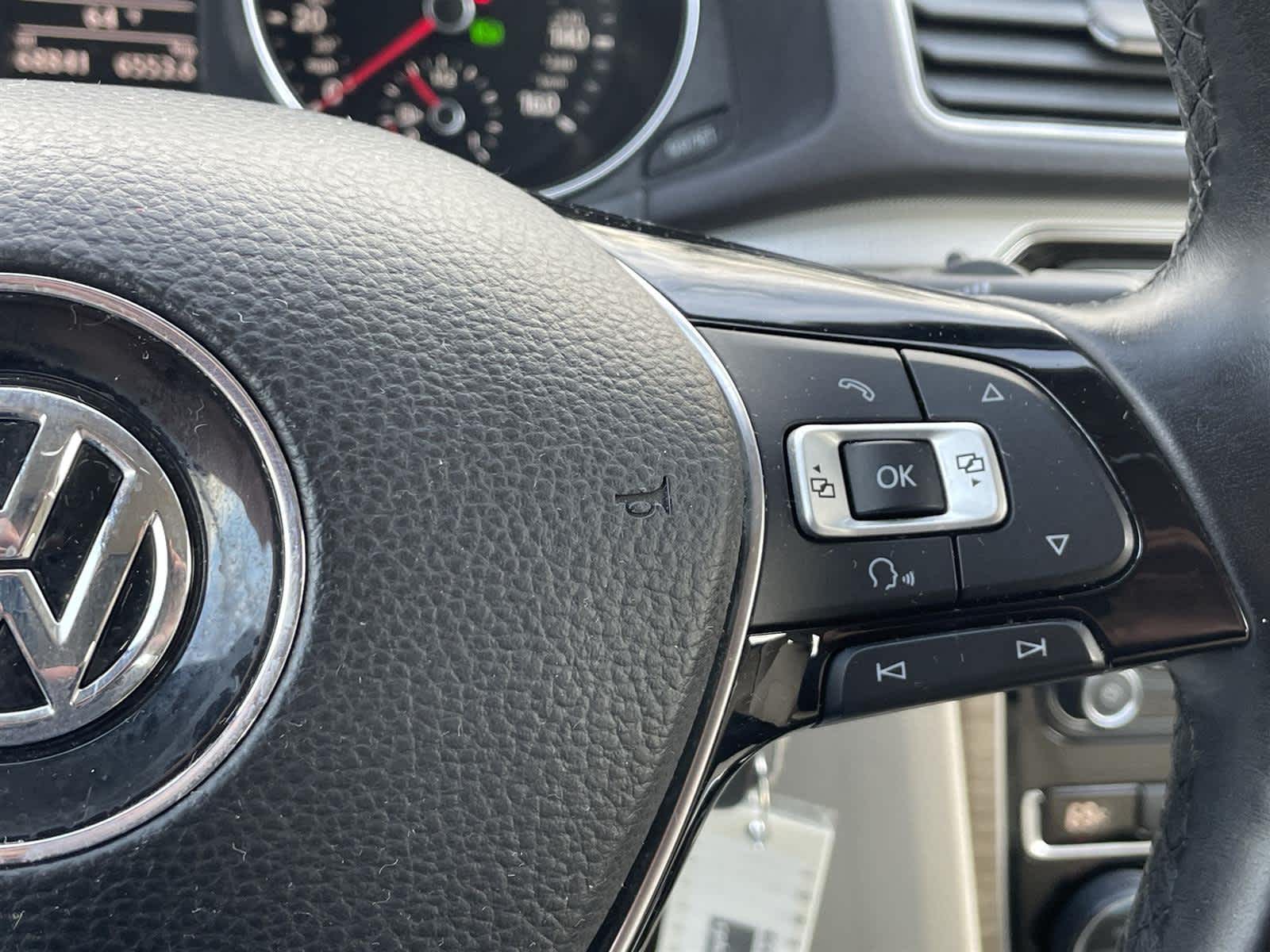 Thumbnail: 2016 Volkswagen Passat - 28