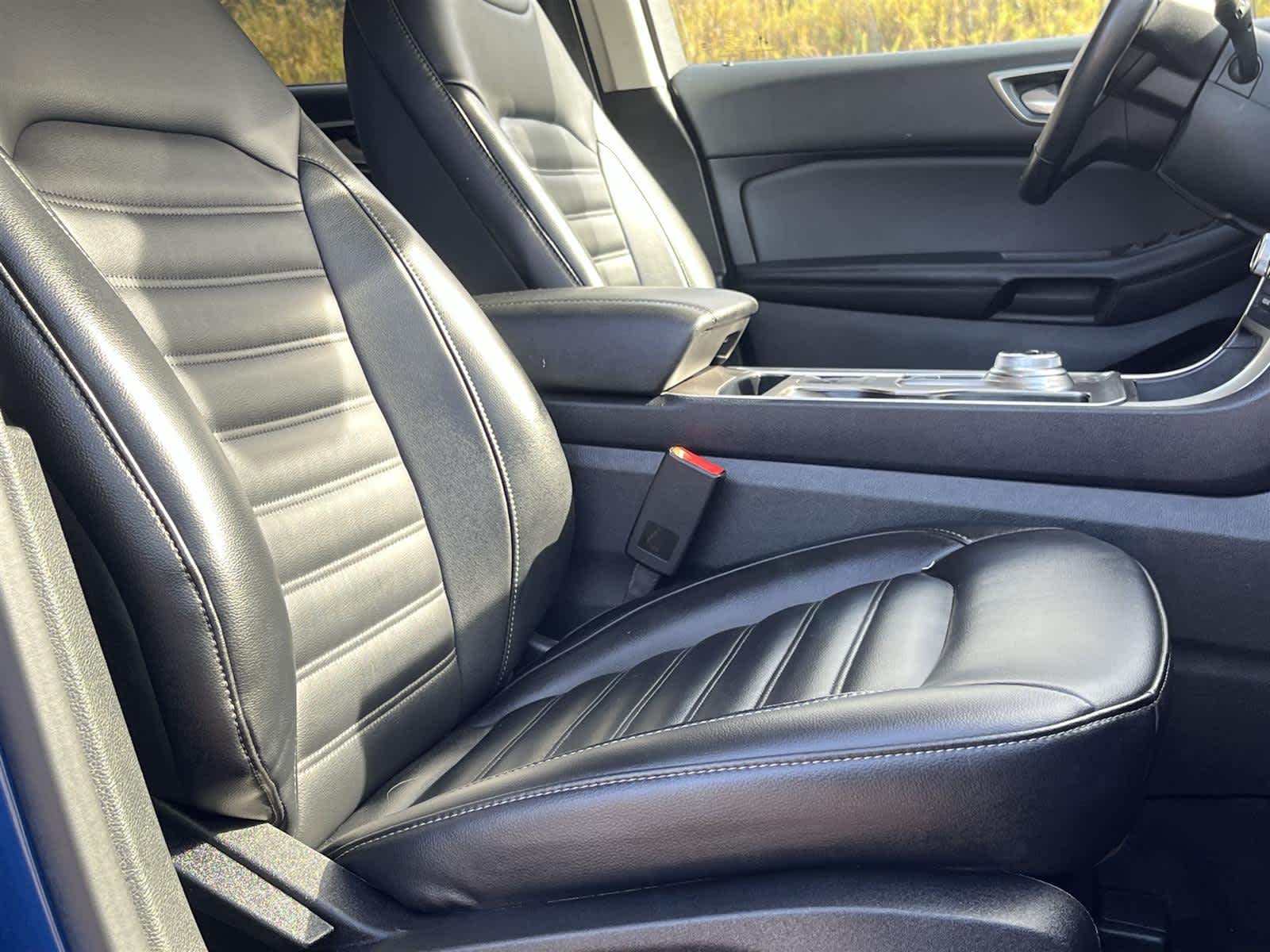 Thumbnail: 2023 Ford Edge - 17