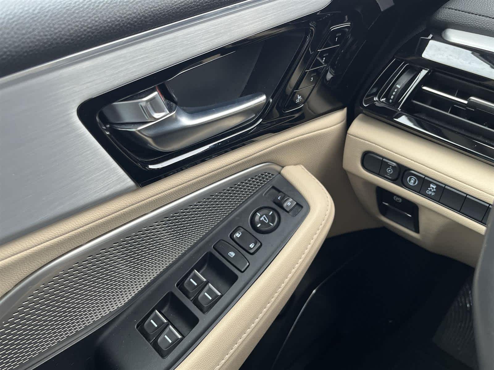 Thumbnail: 2023 Acura MDX - 29