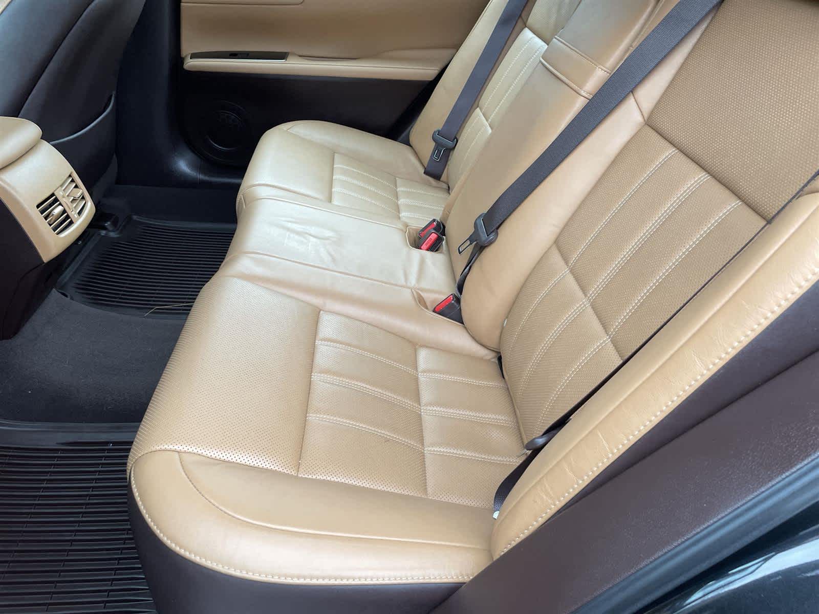 Thumbnail: 2017 Lexus ES - 15