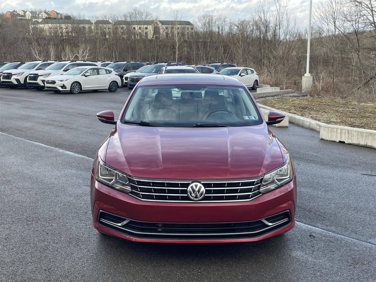 Thumbnail: 2016 Volkswagen Passat - 8