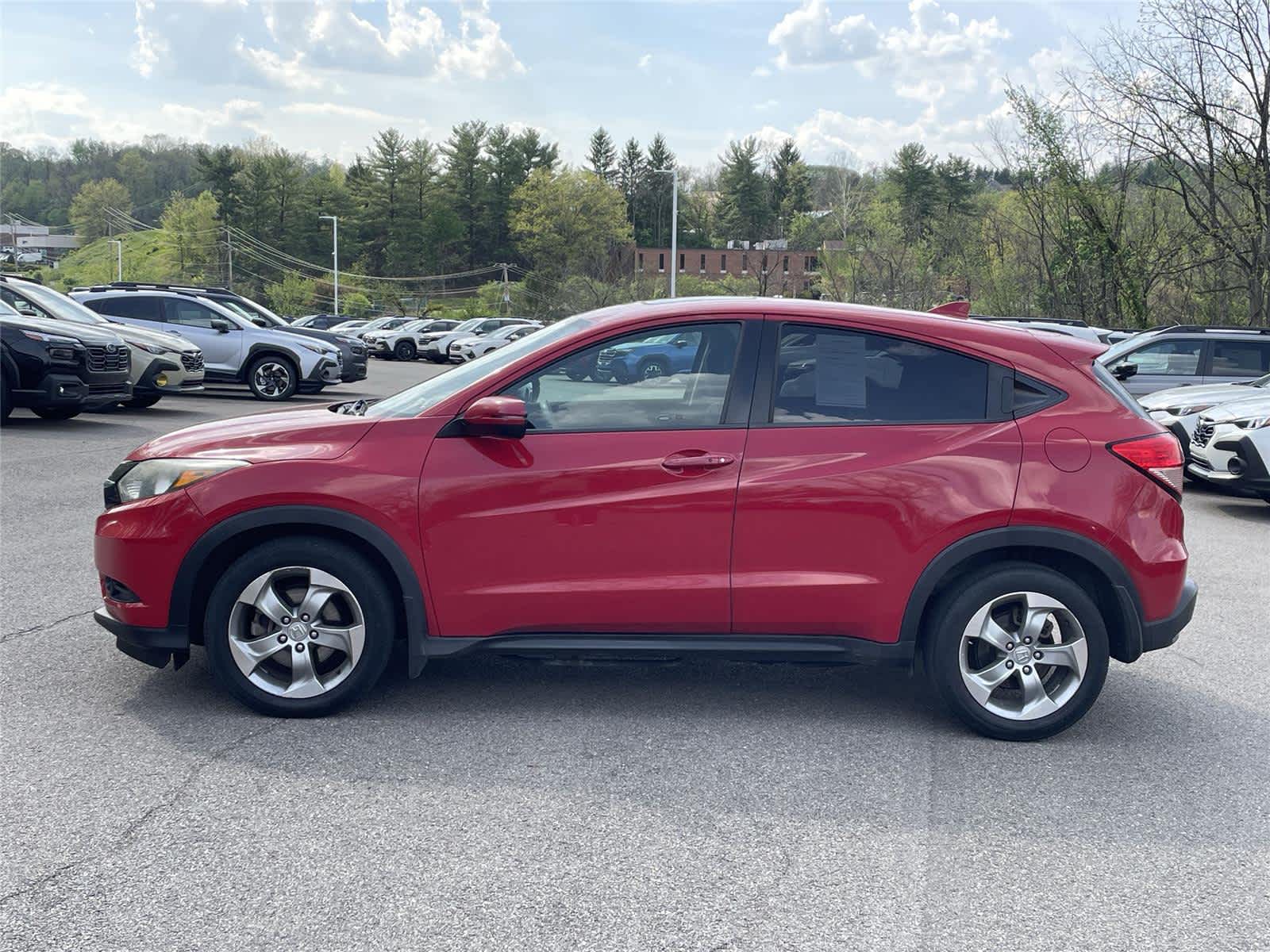 Thumbnail: 2017 Honda HR-V - 2