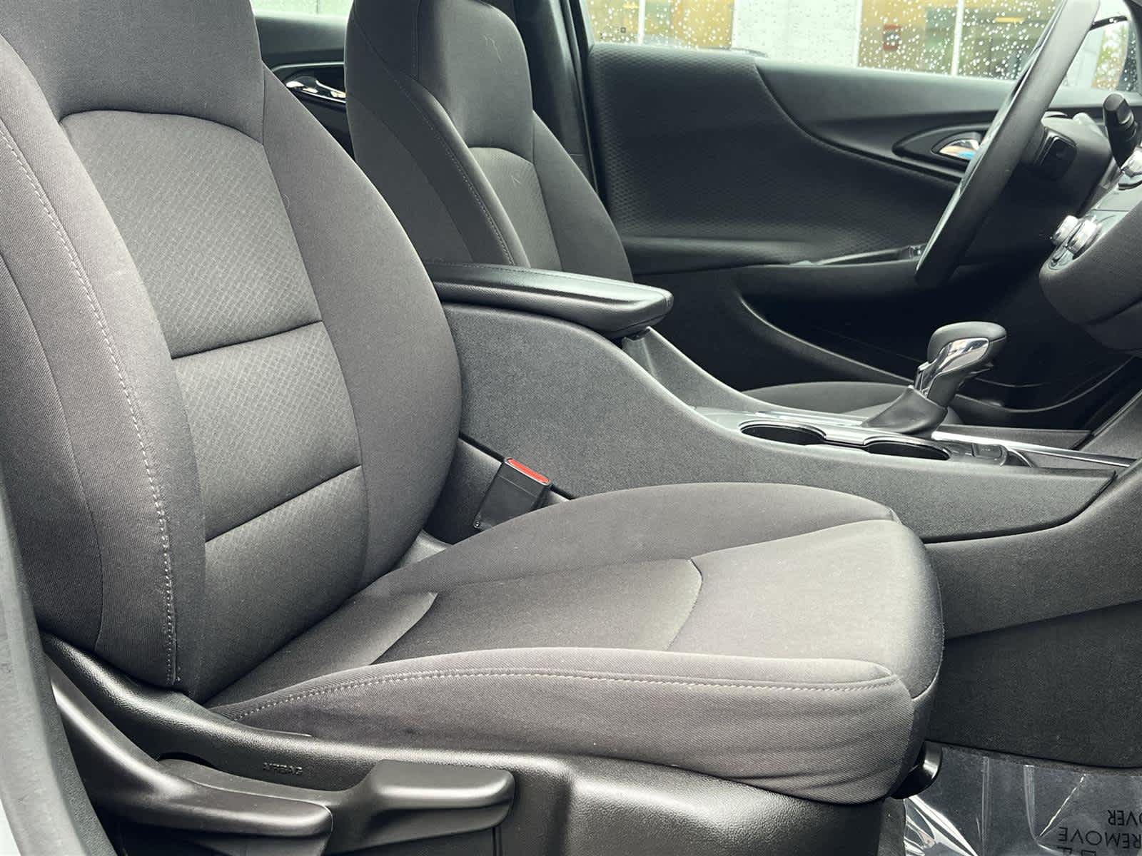 Thumbnail: 2023 Chevrolet Malibu - 17