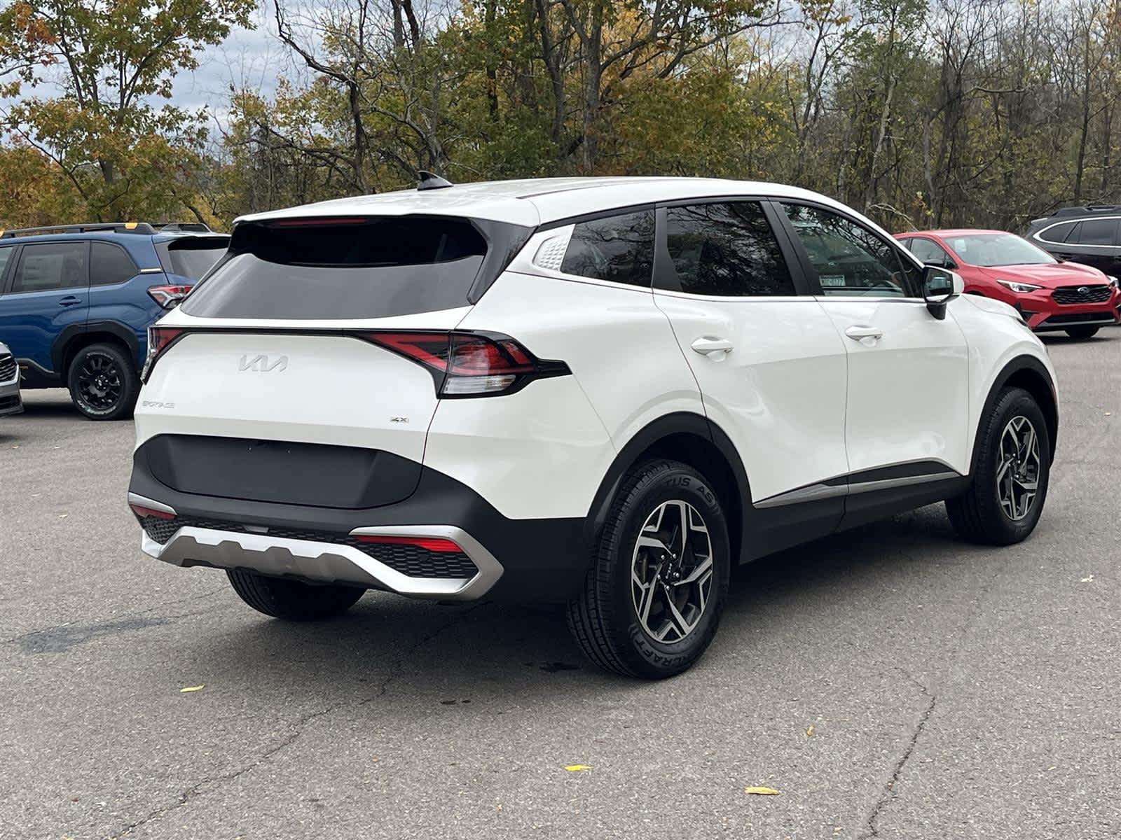 Thumbnail: 2023 Kia Sportage - 5