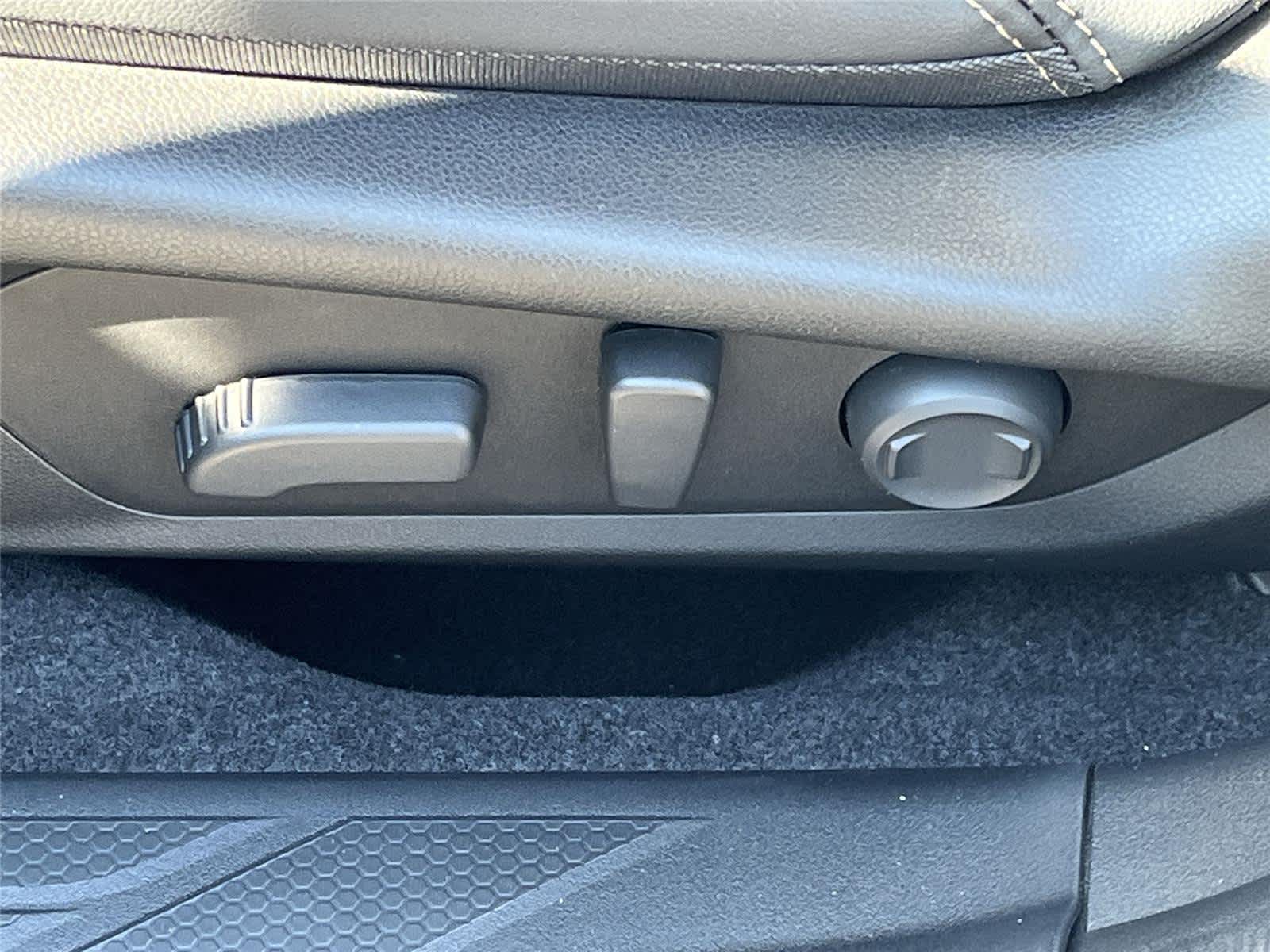Thumbnail: 2026 Subaru Outback - 13