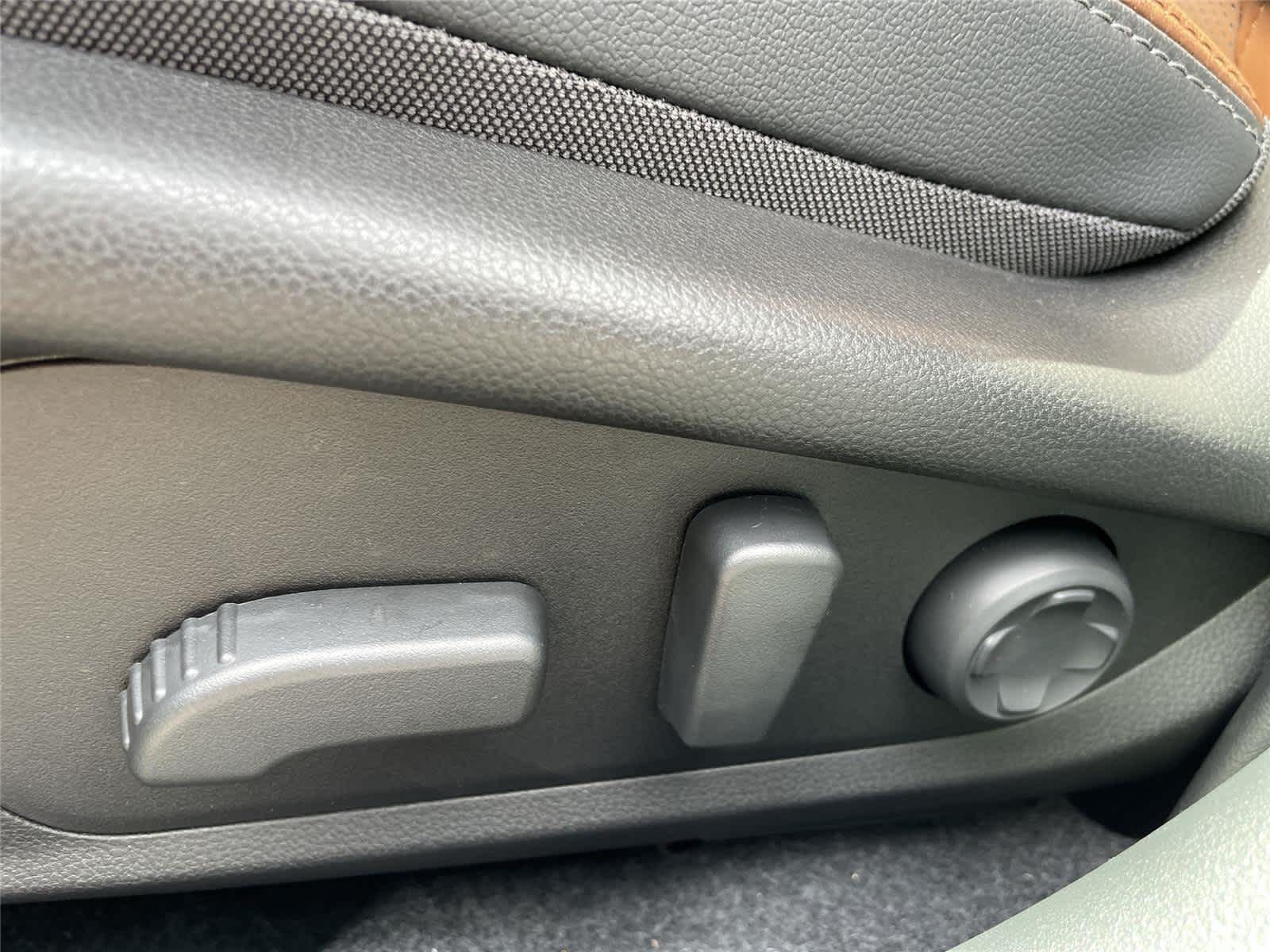 Thumbnail: 2026 Subaru Outback - 13