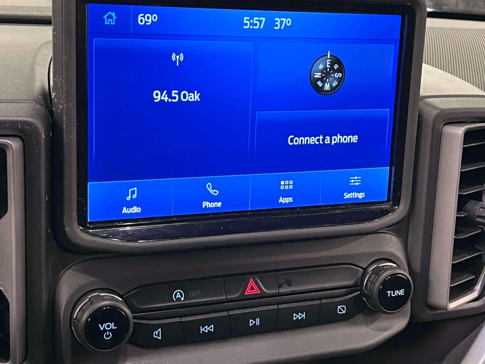 Thumbnail: 2022 Ford Bronco Sport - 10