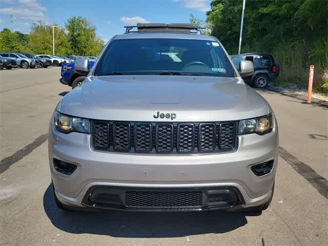 2019 Jeep Grand Cherokee Altitude 29