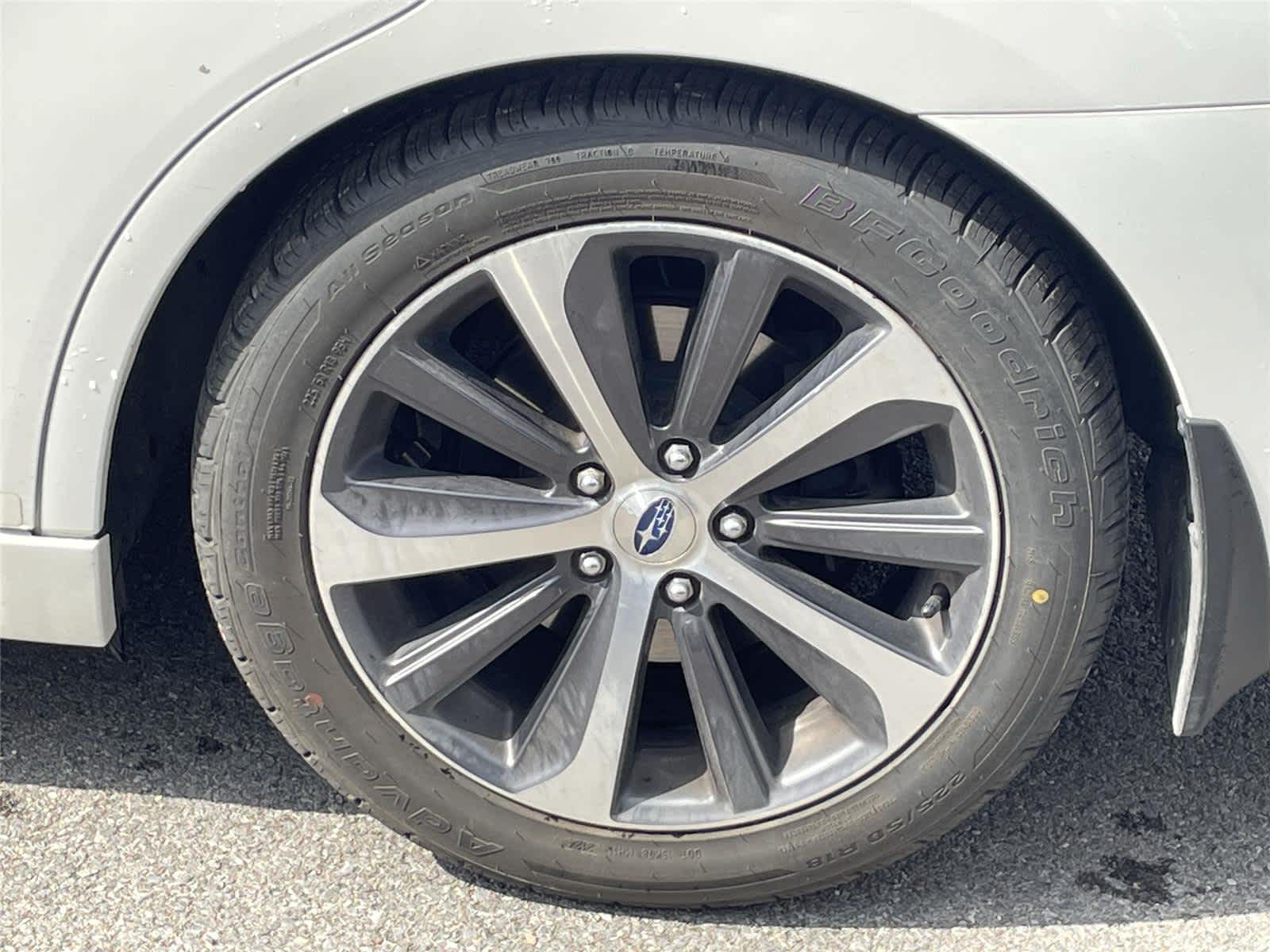 Thumbnail: 2015 Subaru Legacy - 9