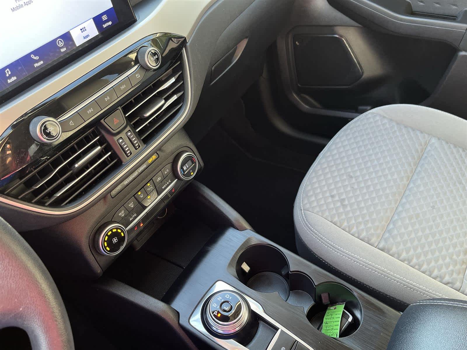 Thumbnail: 2020 Ford Escape - 24