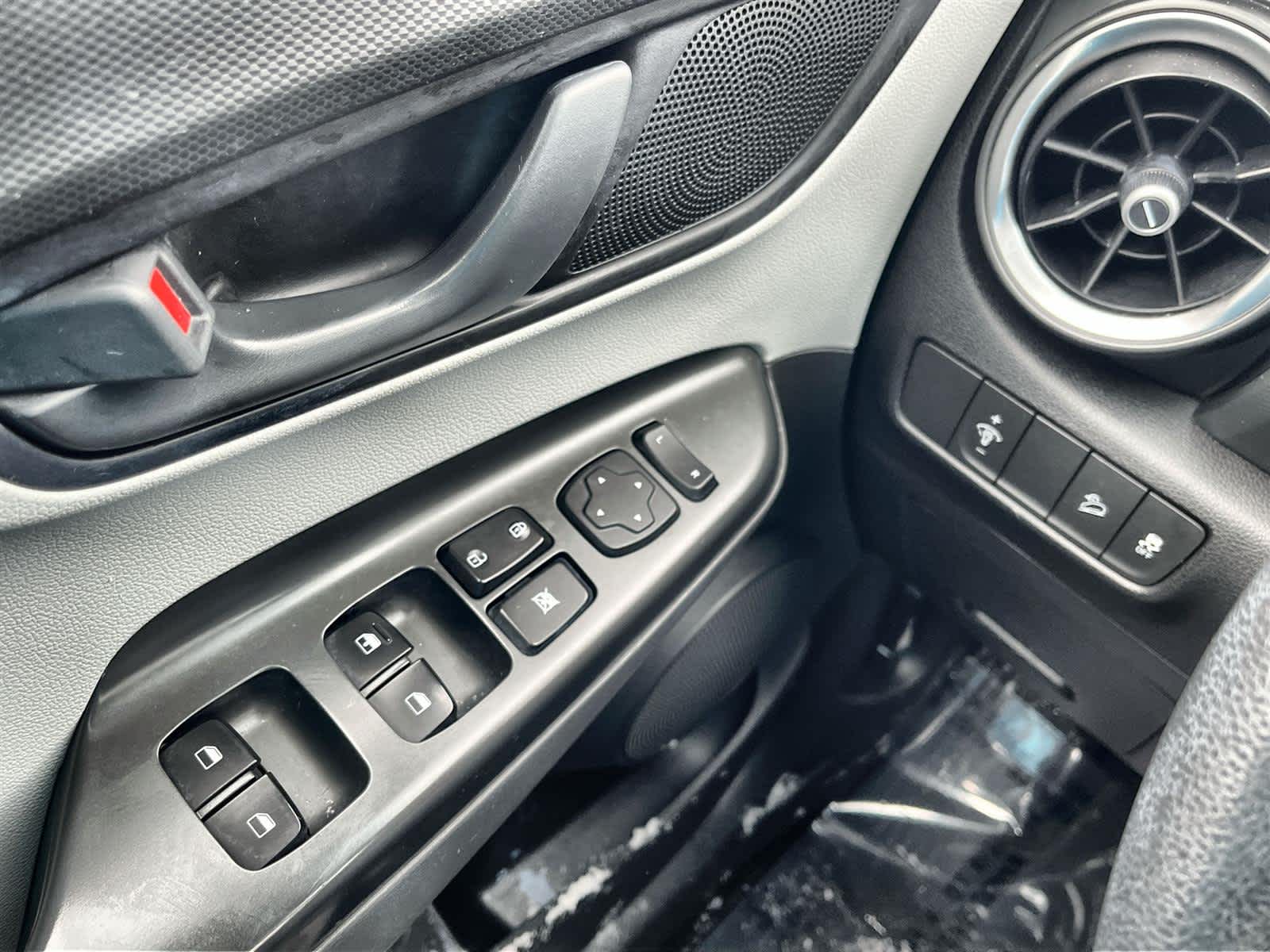 Thumbnail: 2023 Hyundai Kona - 24