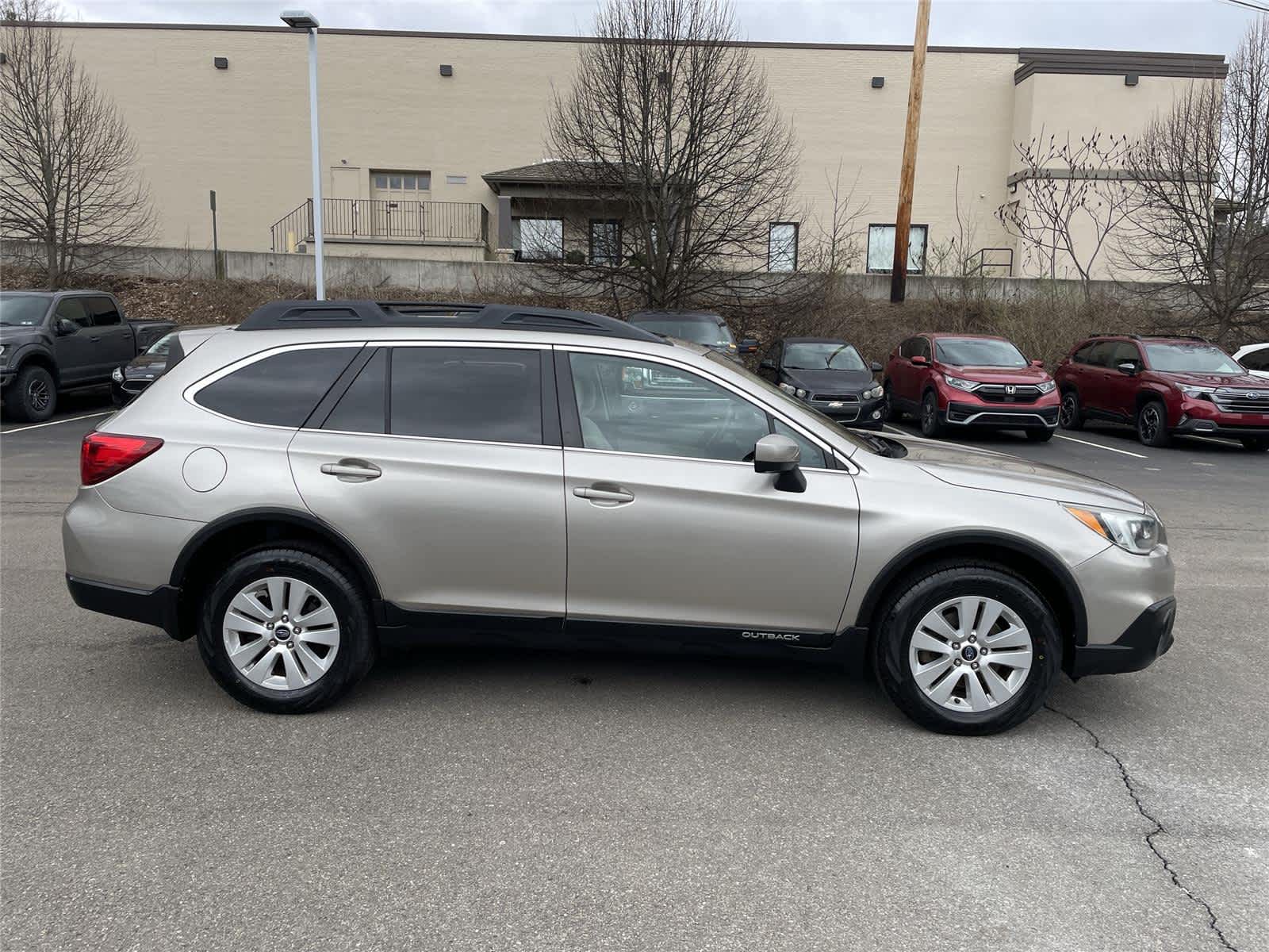 Thumbnail: 2015 Subaru Outback - 6