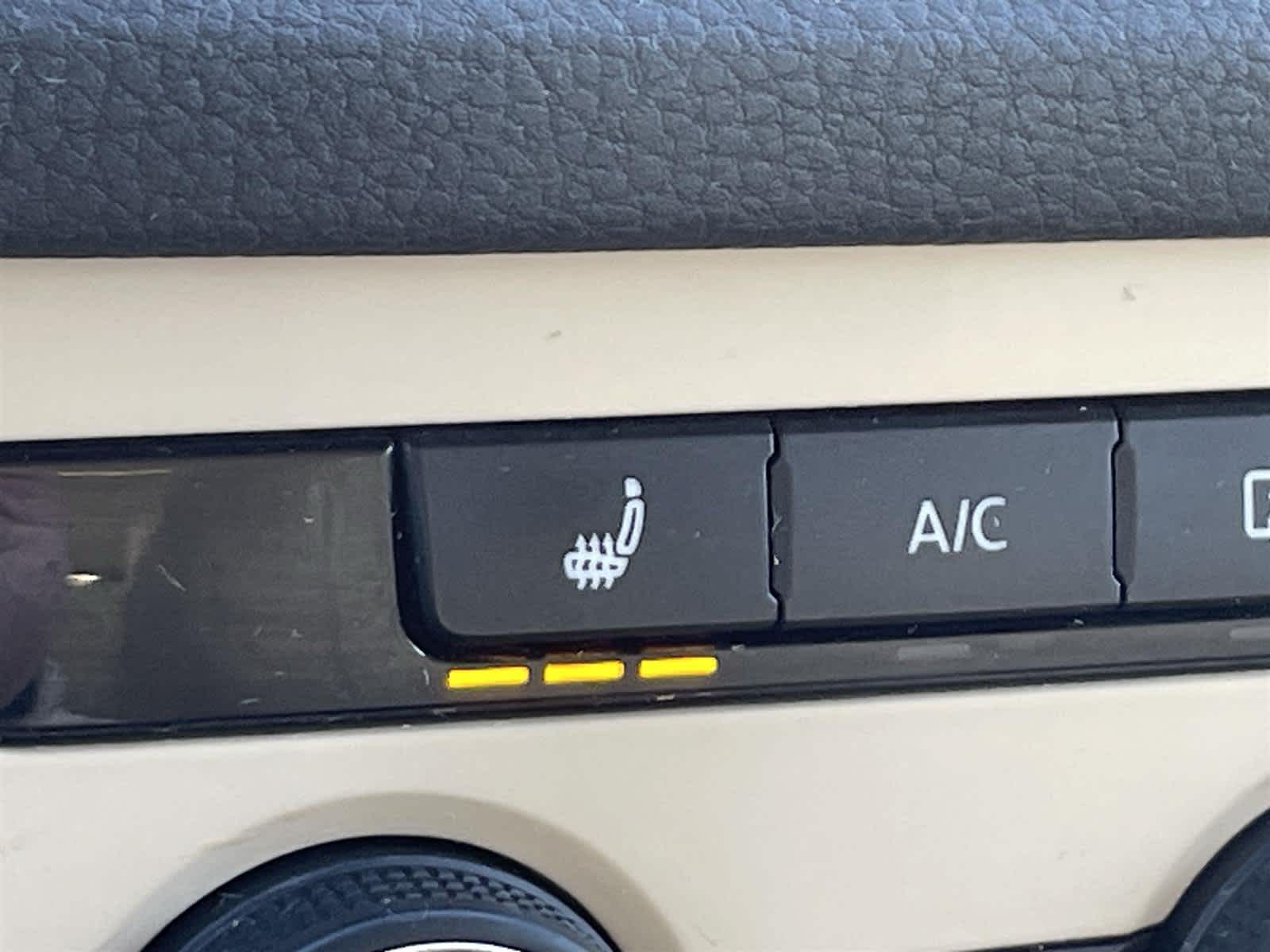 Thumbnail: 2017 Volkswagen Tiguan - 23