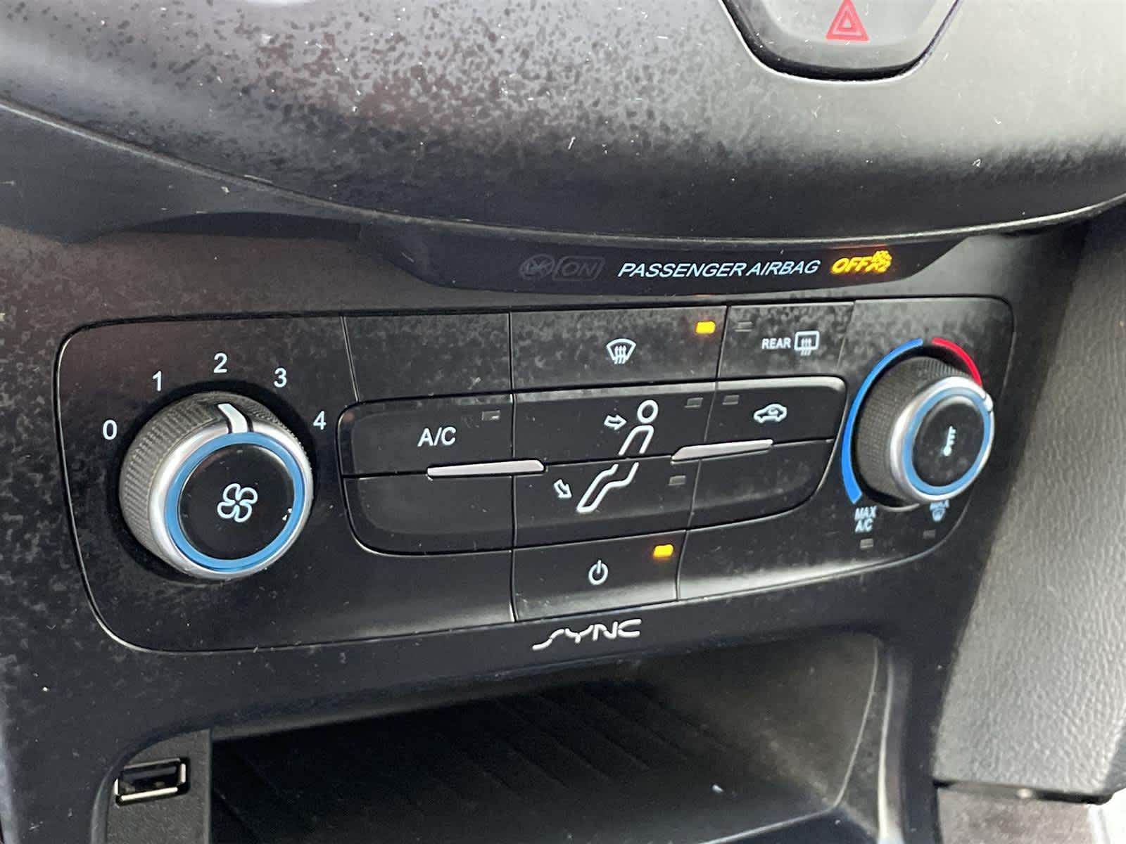 Thumbnail: 2018 Ford Focus - 21