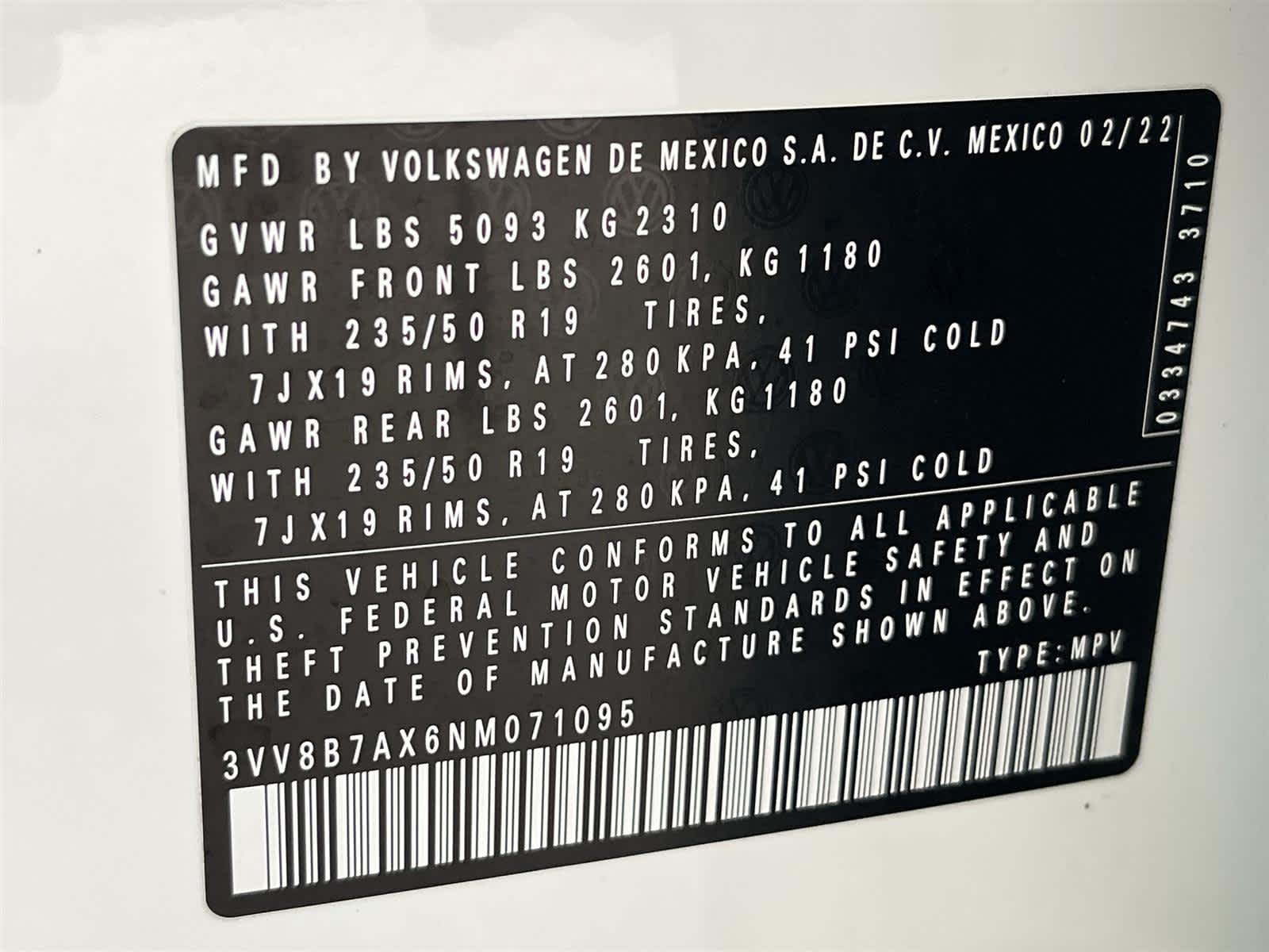 Thumbnail: 2022 Volkswagen Tiguan - 32