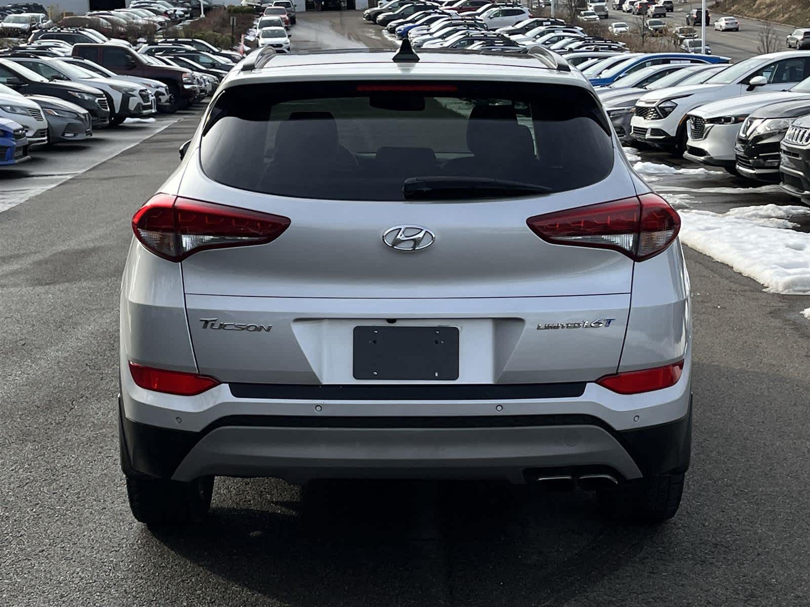 Thumbnail: 2017 Hyundai Tucson - 4