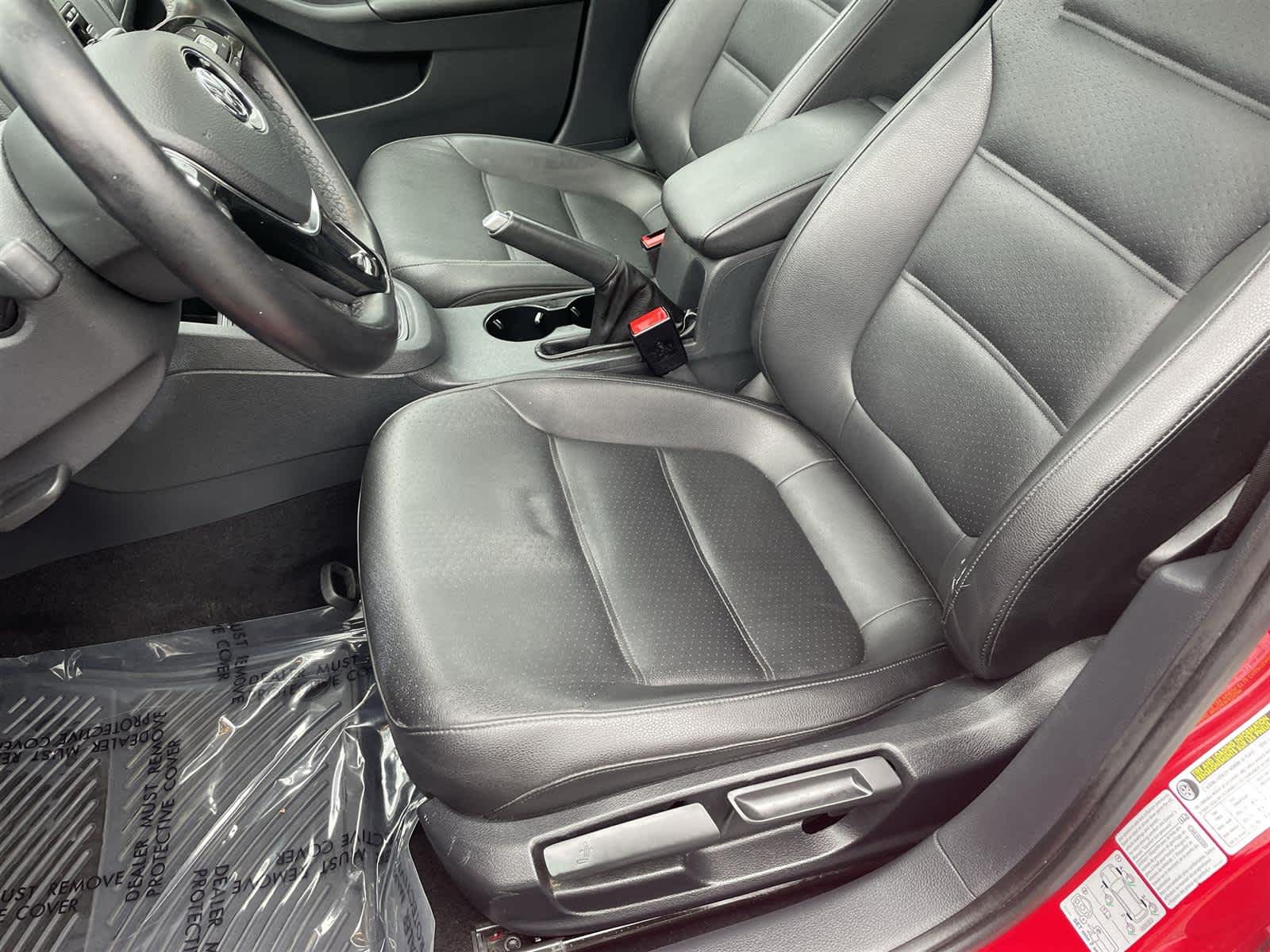 Thumbnail: 2015 Volkswagen Jetta - 12