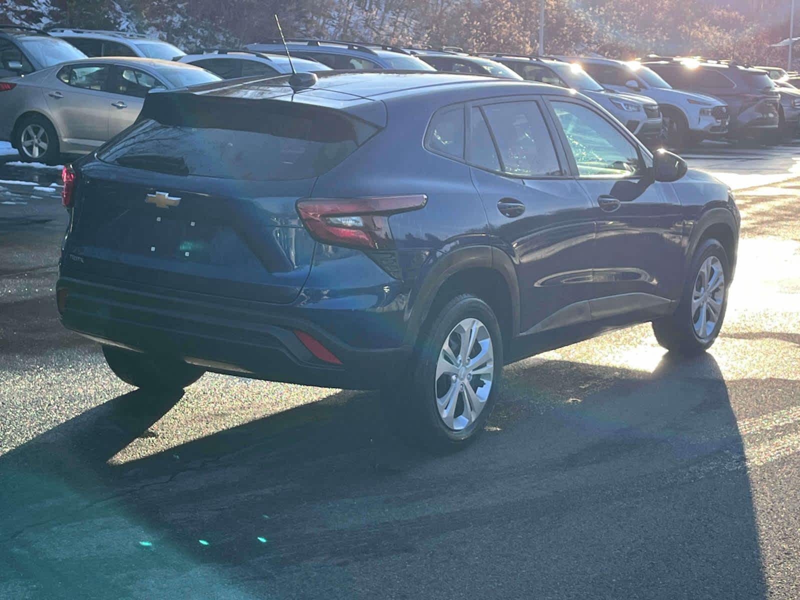 Thumbnail: 2024 Chevrolet Trax - 5