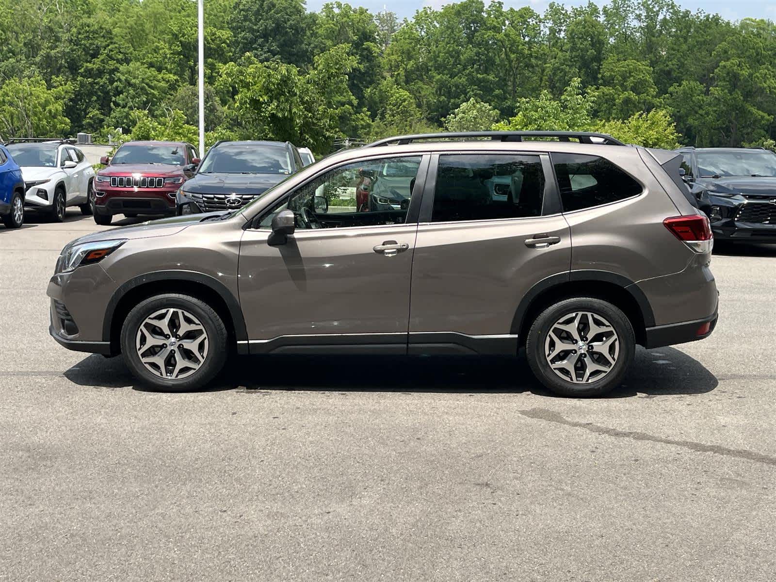 2022 Subaru Forester Premium 2