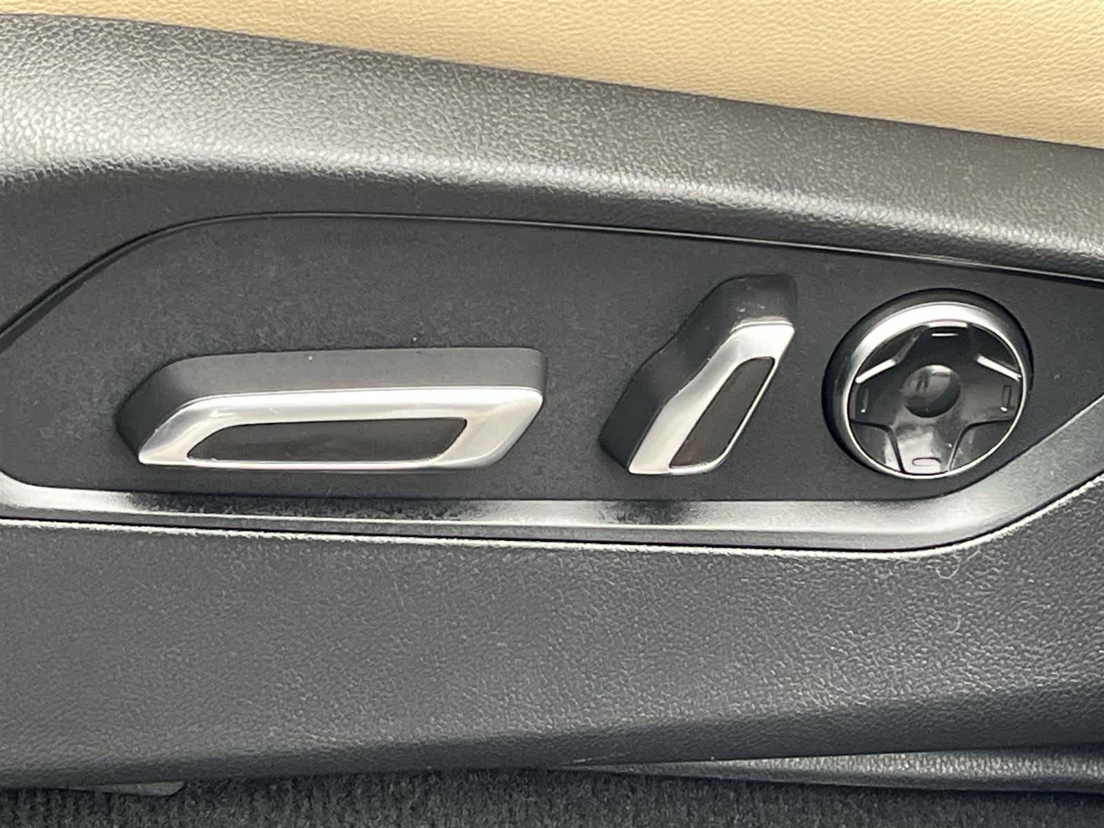 Thumbnail: 2023 Acura MDX - 13