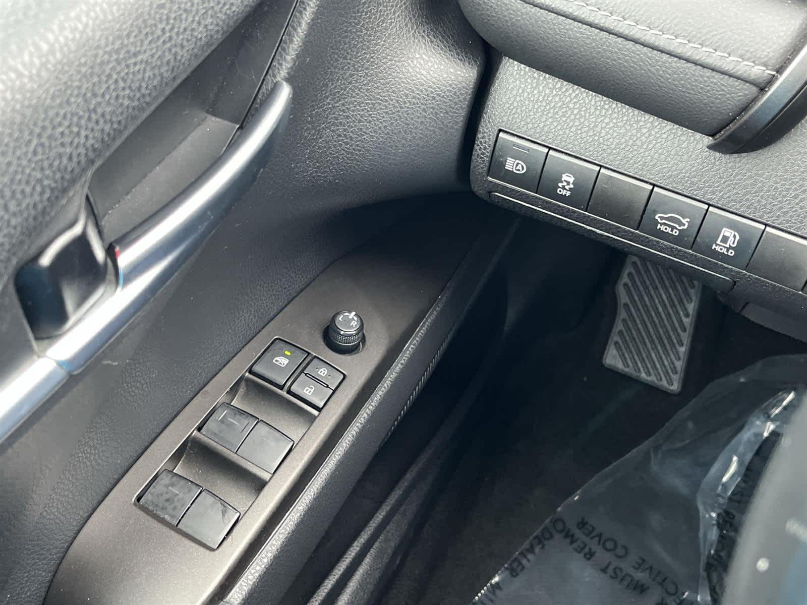 Thumbnail: 2023 Toyota Camry - 24