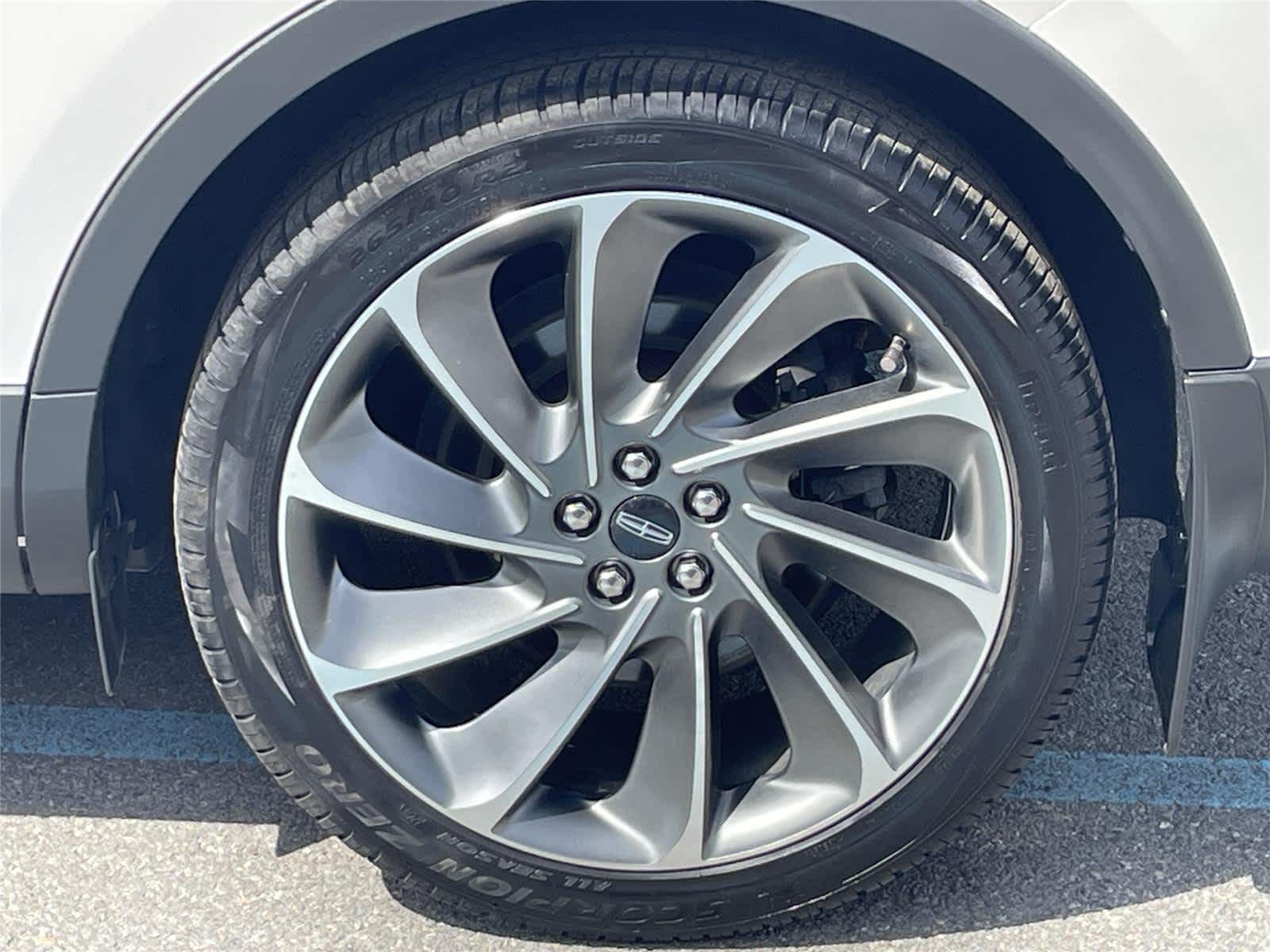 Thumbnail: 2019 Lincoln Nautilus - 11