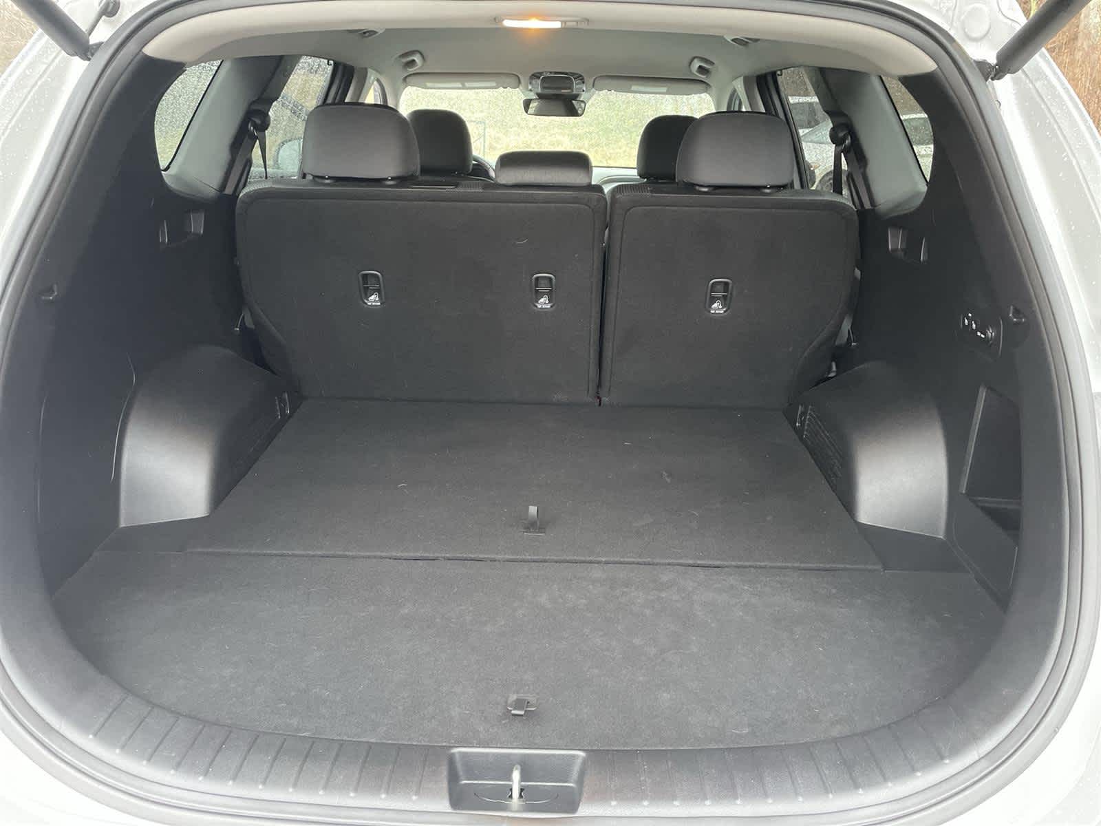 Thumbnail: 2022 Hyundai Santa Fe - 15