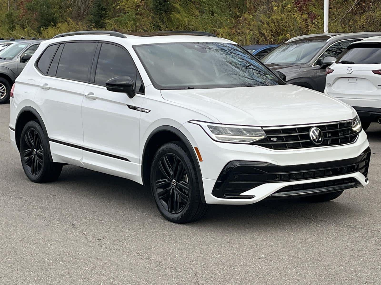 Thumbnail: 2022 Volkswagen Tiguan - 7