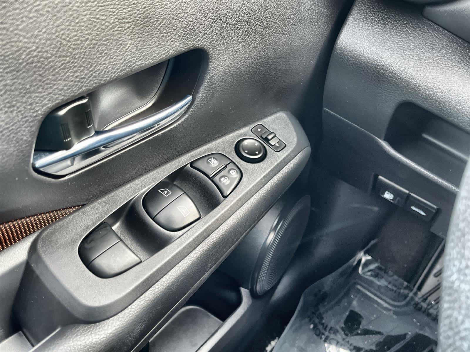 Thumbnail: 2024 Nissan Kicks - 24