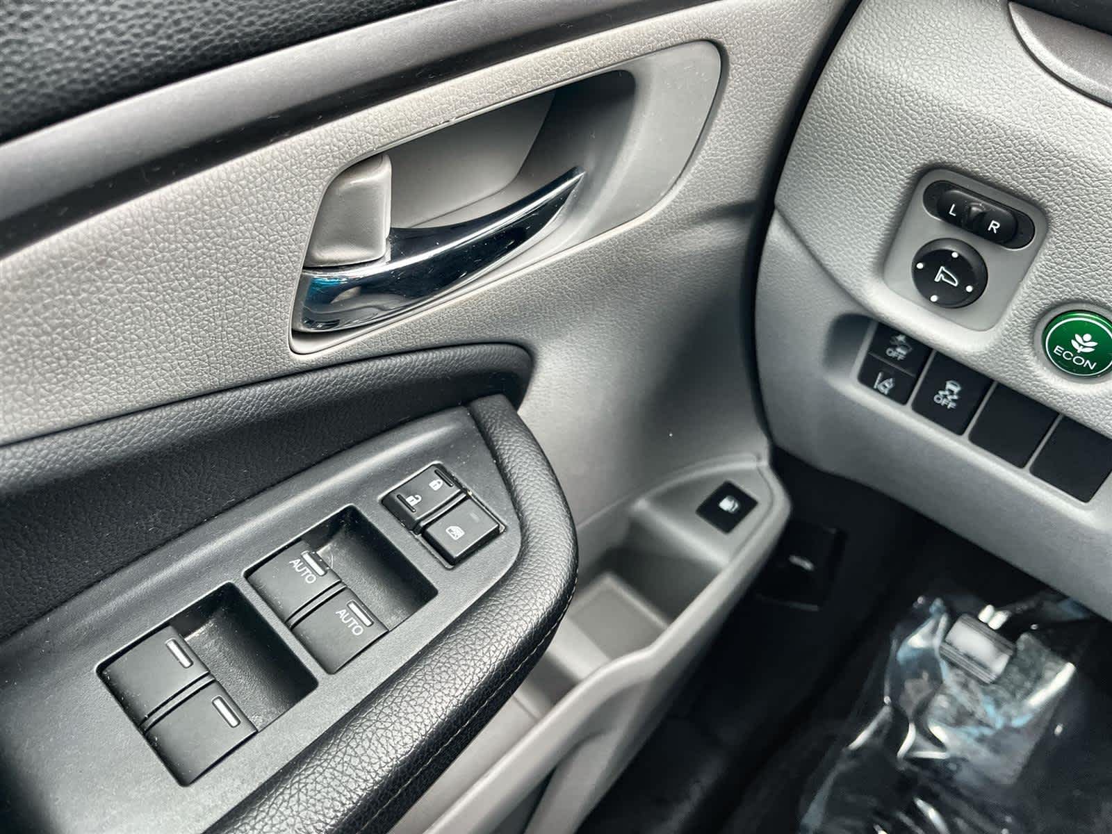 Thumbnail: 2020 Honda Pilot - 28