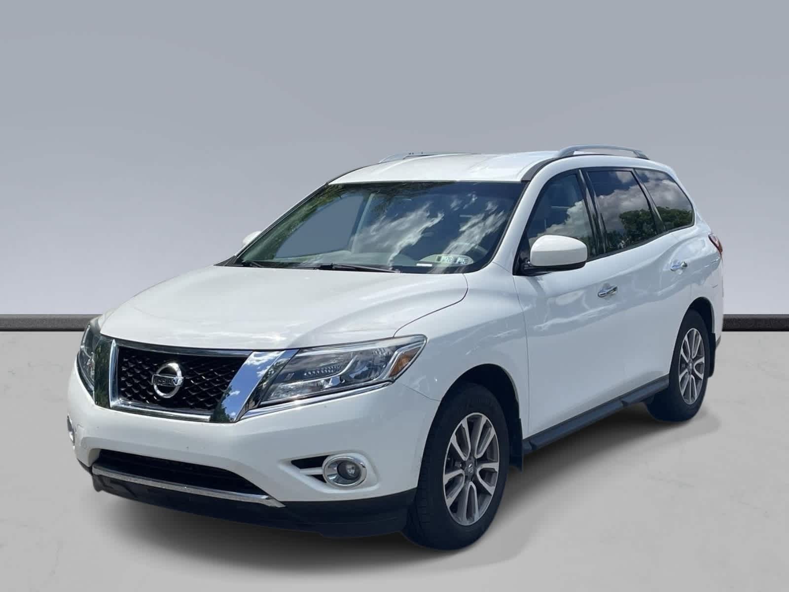 2015 Nissan Pathfinder SV -
                  Mcmurray, PA