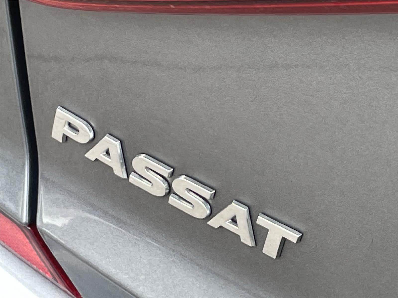 Thumbnail: 2017 Volkswagen Passat - 10