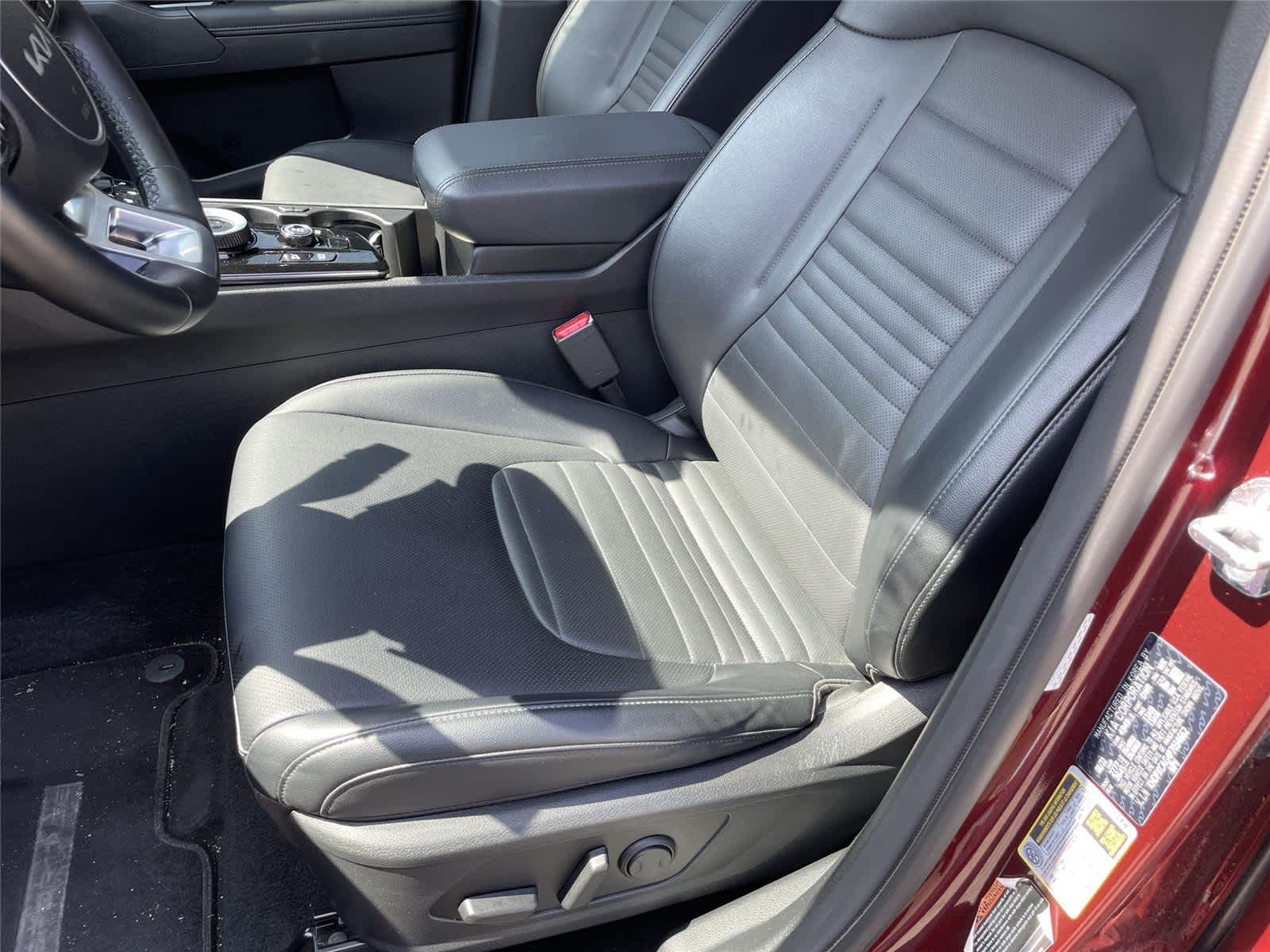 Thumbnail: 2023 Kia Sportage - 12