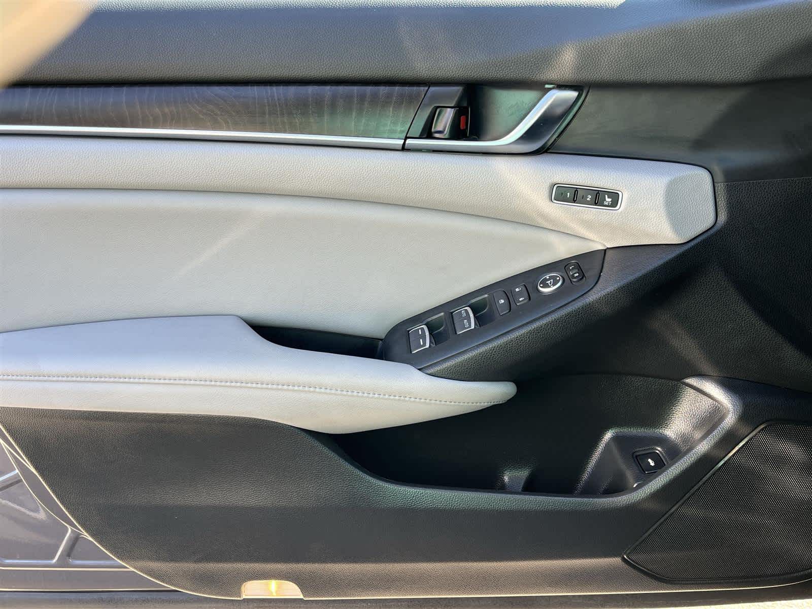 Thumbnail: 2018 Honda Accord - 26