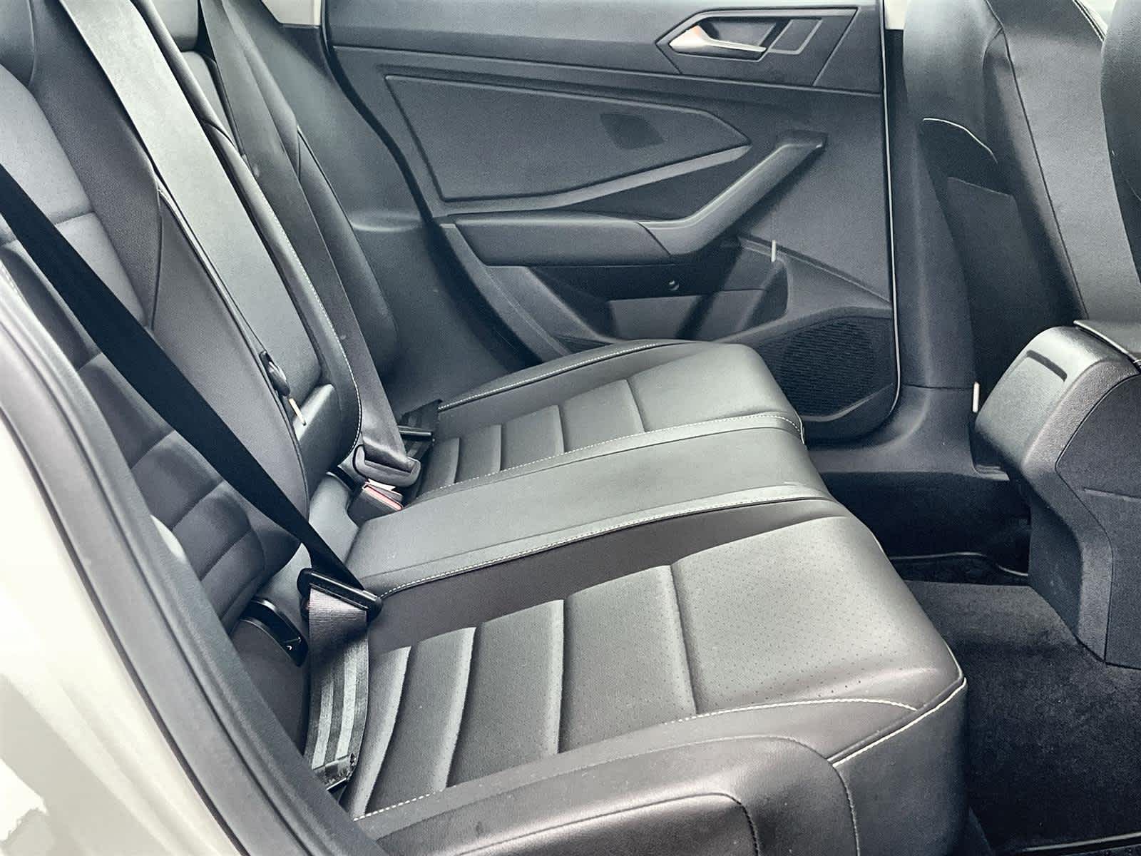 Thumbnail: 2024 Volkswagen Jetta - 17