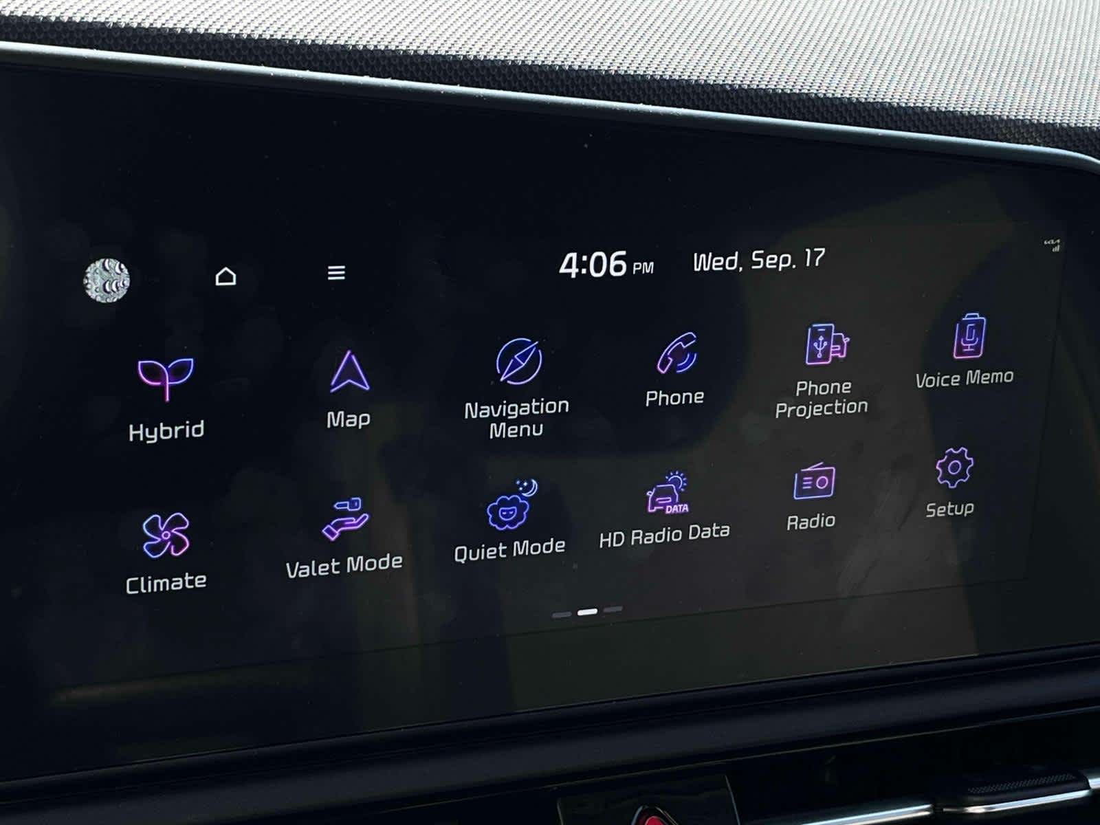 Thumbnail: 2023 Kia Niro - 10