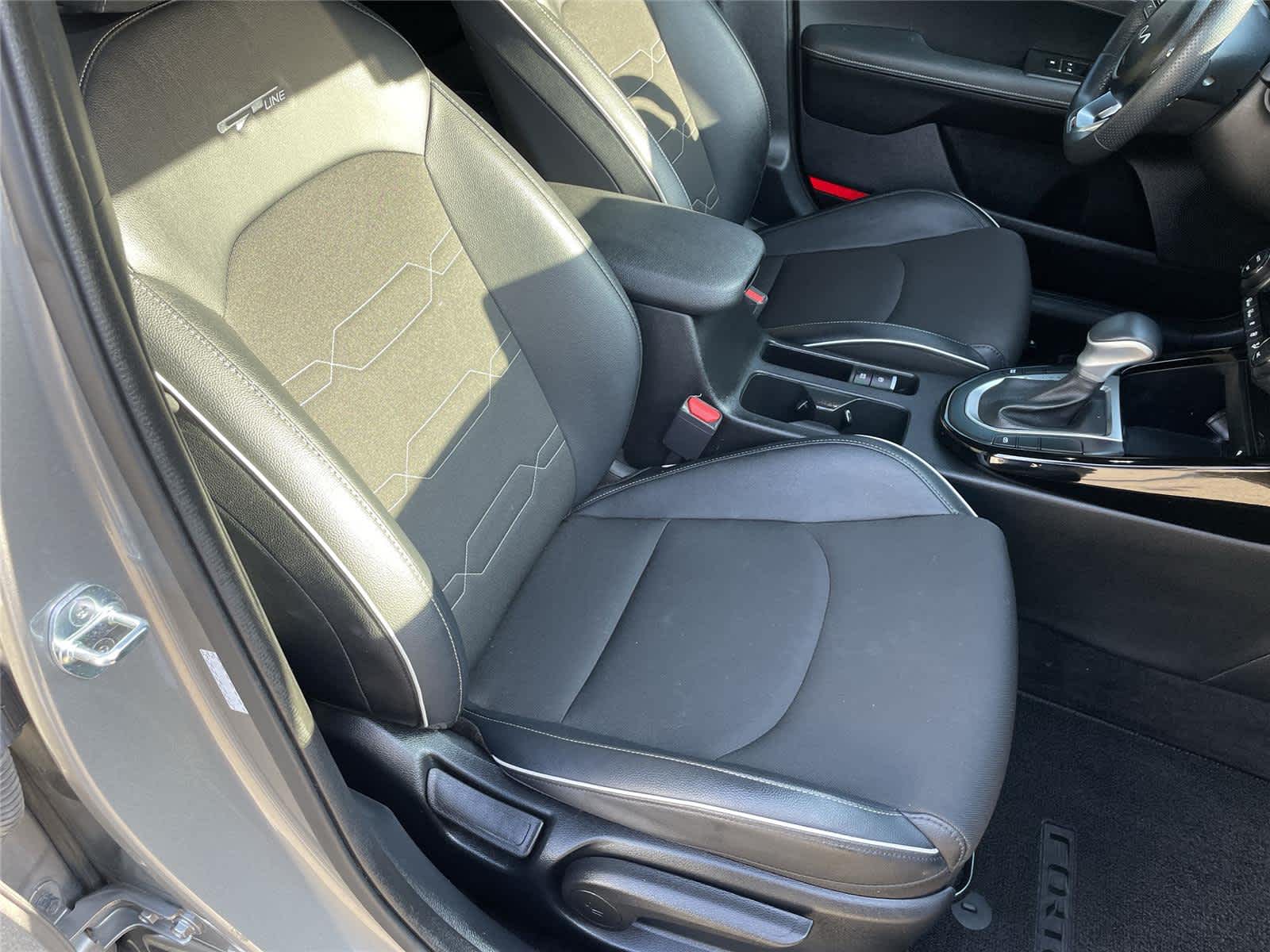 Thumbnail: 2023 Kia Forte - 18